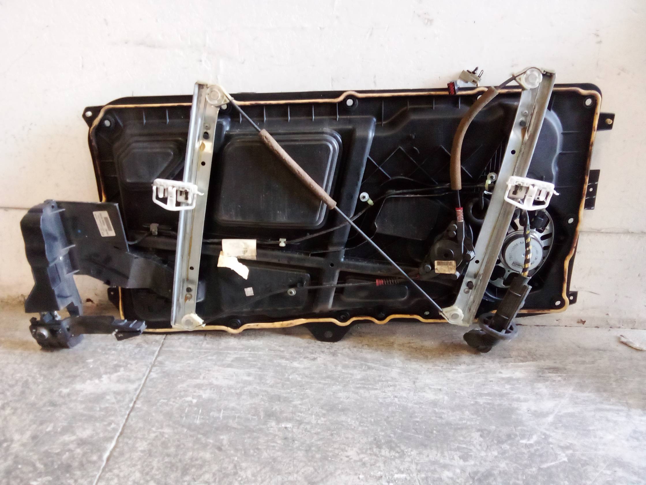 Alzacristallo elettr. porta ant. sx.