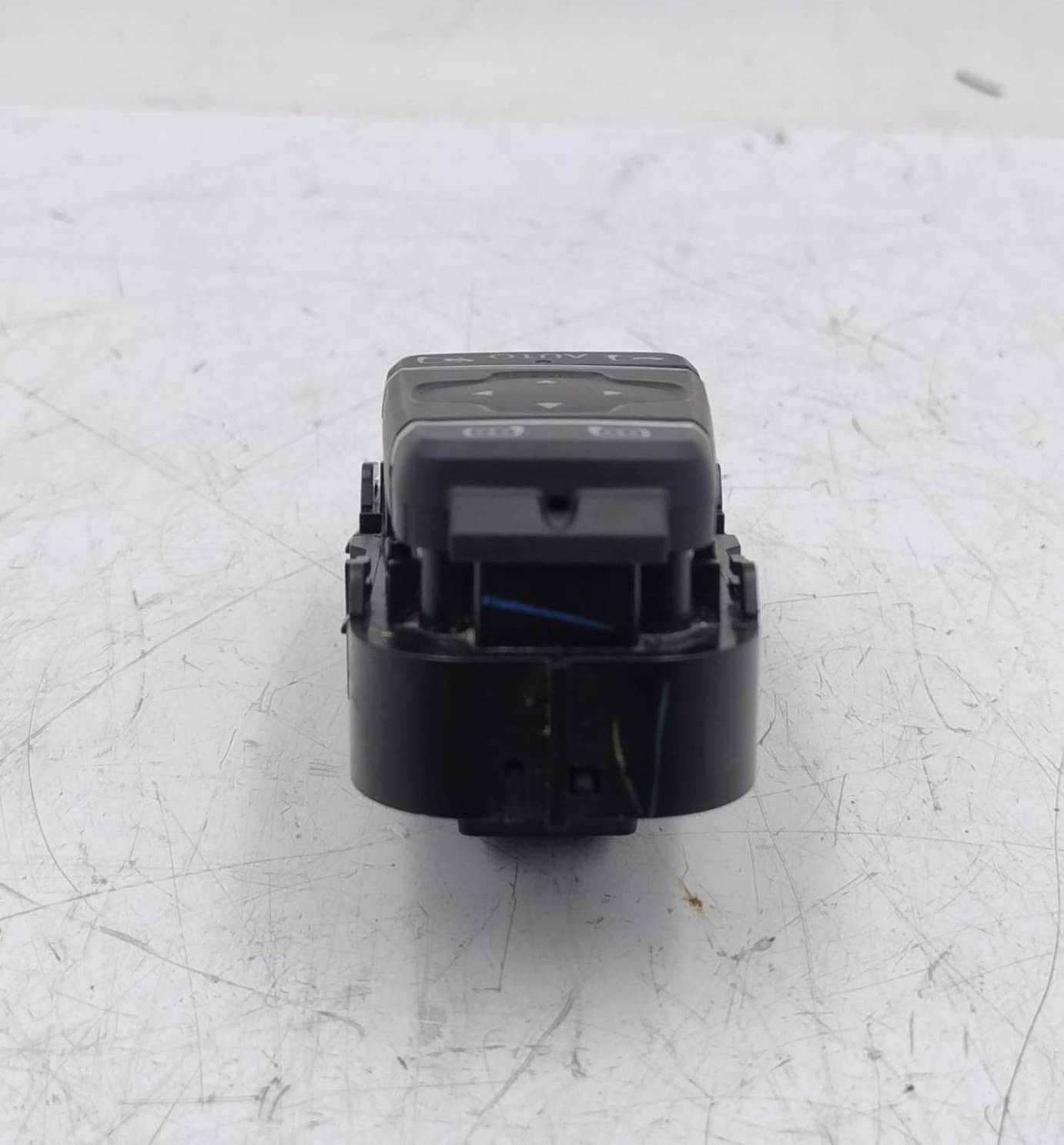 Comando regolazione retrovisori esterni Comando regolazione retrovisori esterni