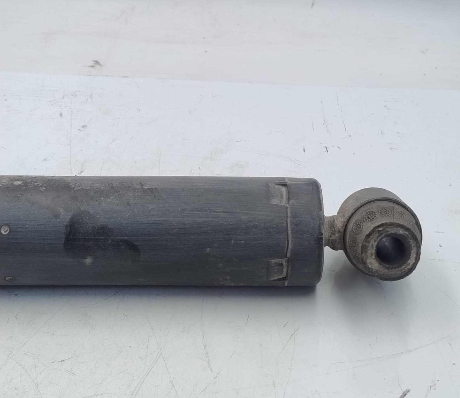 Ammortizzatore post. dx.