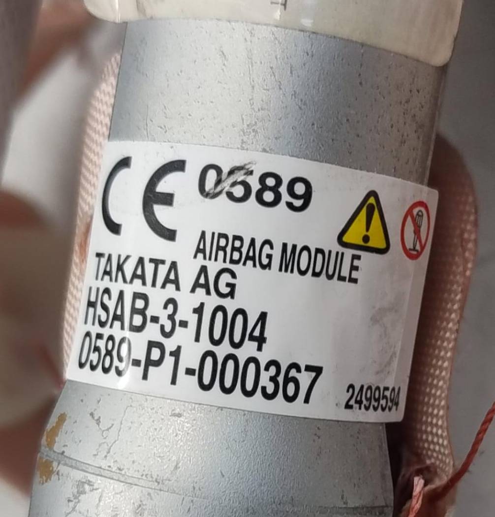 Airbag a tendina sx. Airbag a tendina sx.