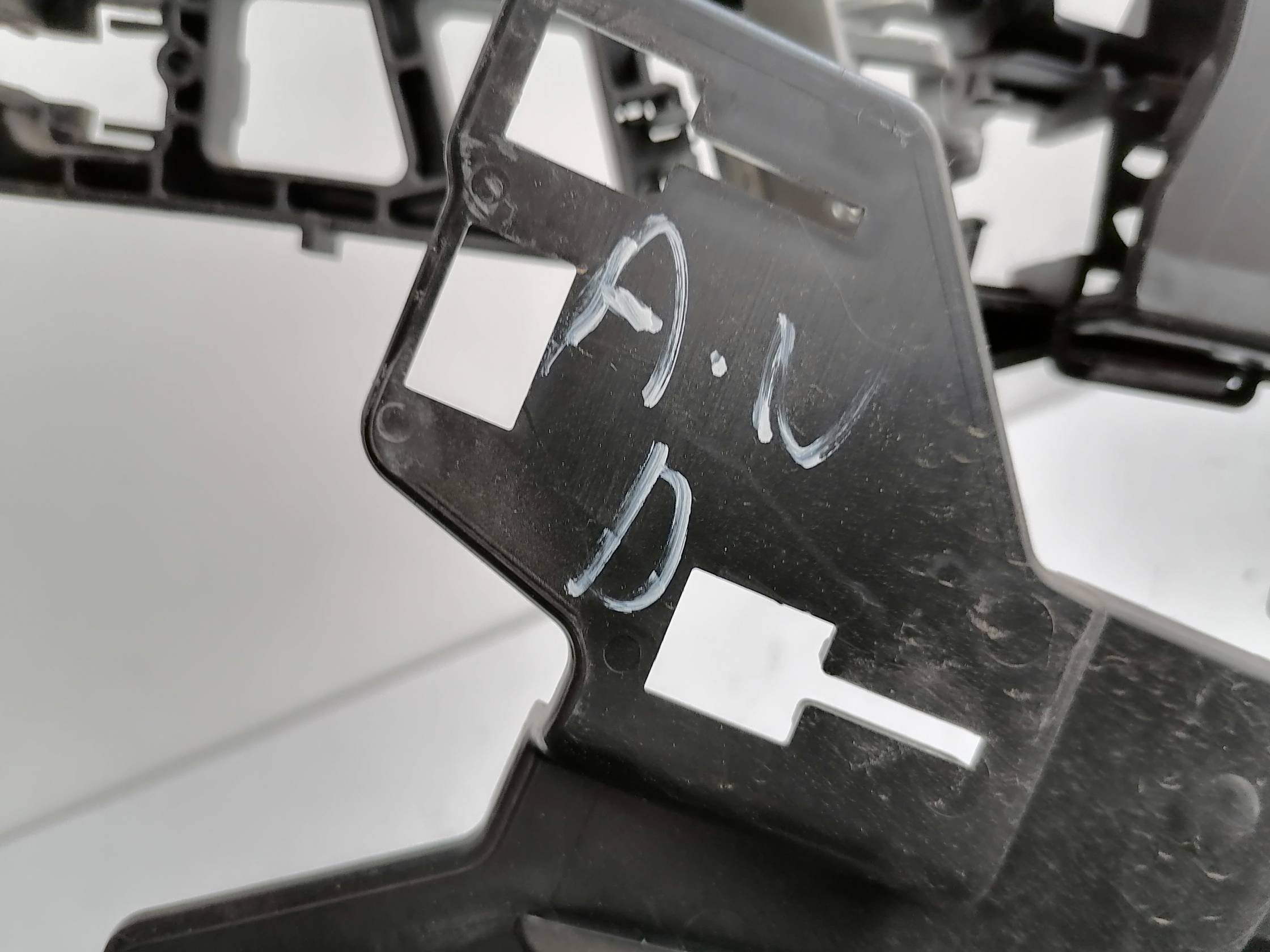 Serratura porta ant. dx.