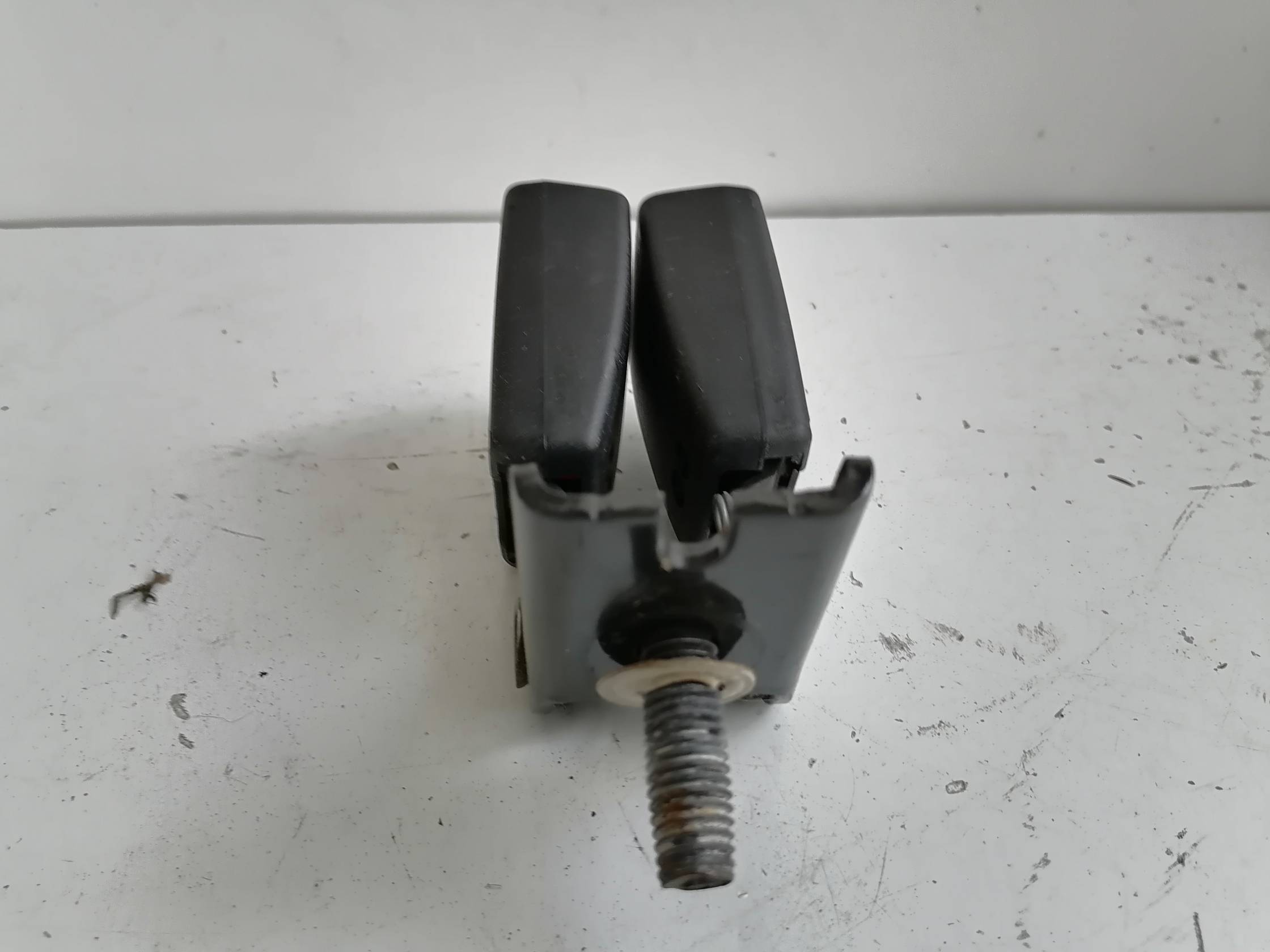 Aggancio cintura di sicurezza post.