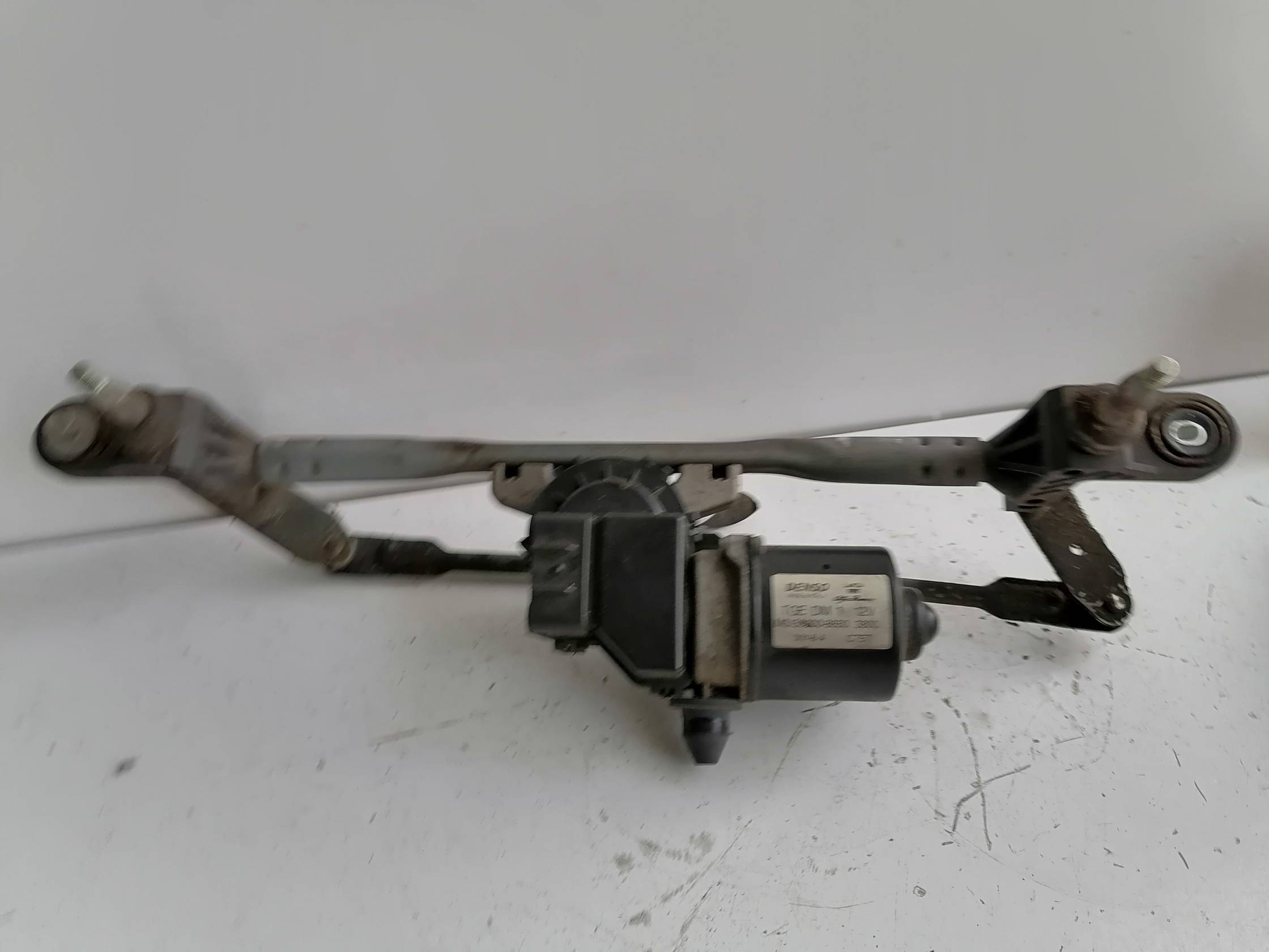 Meccanismo tergiparabrezza con motorino