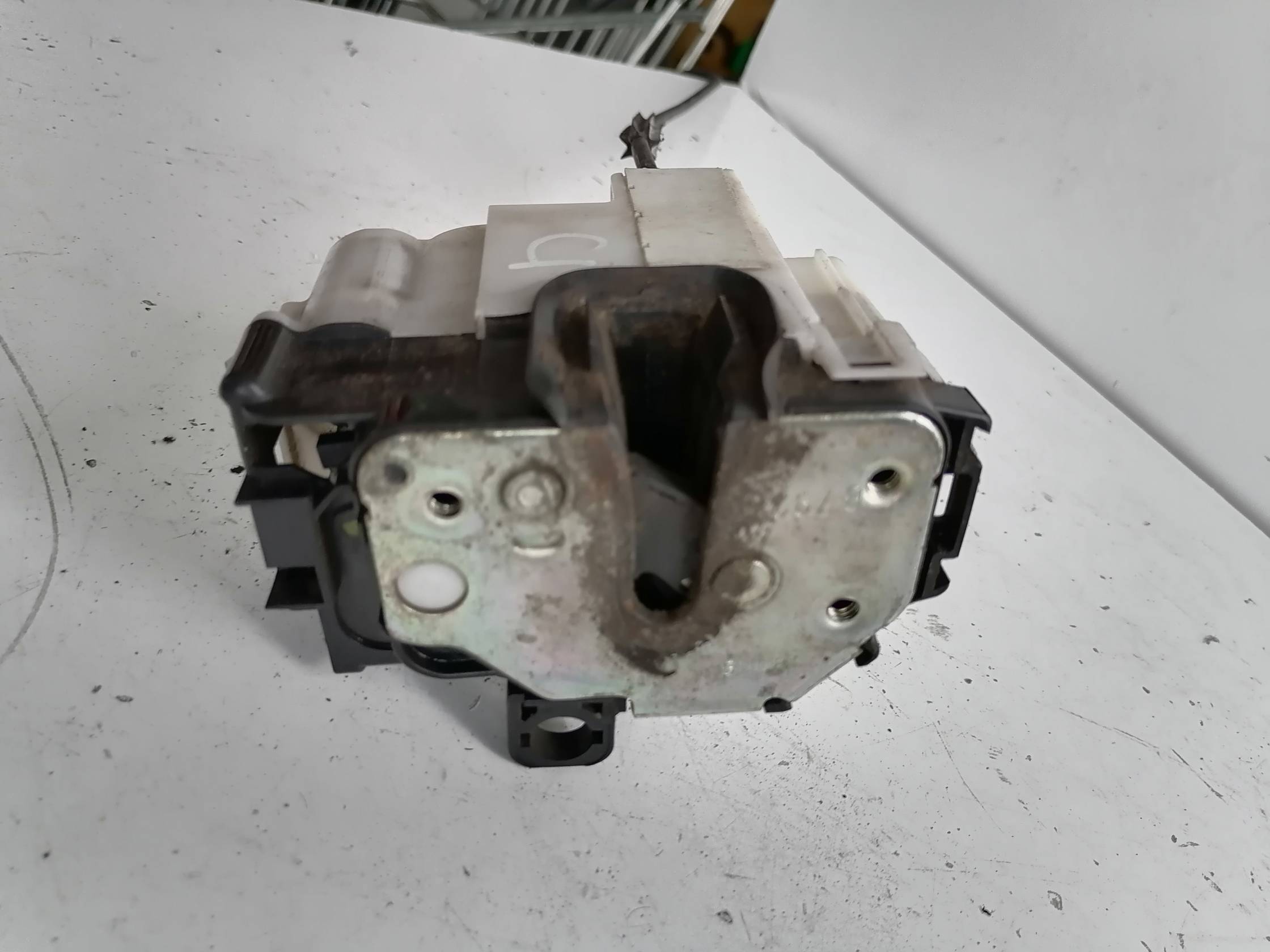 Serratura porta ant. dx.