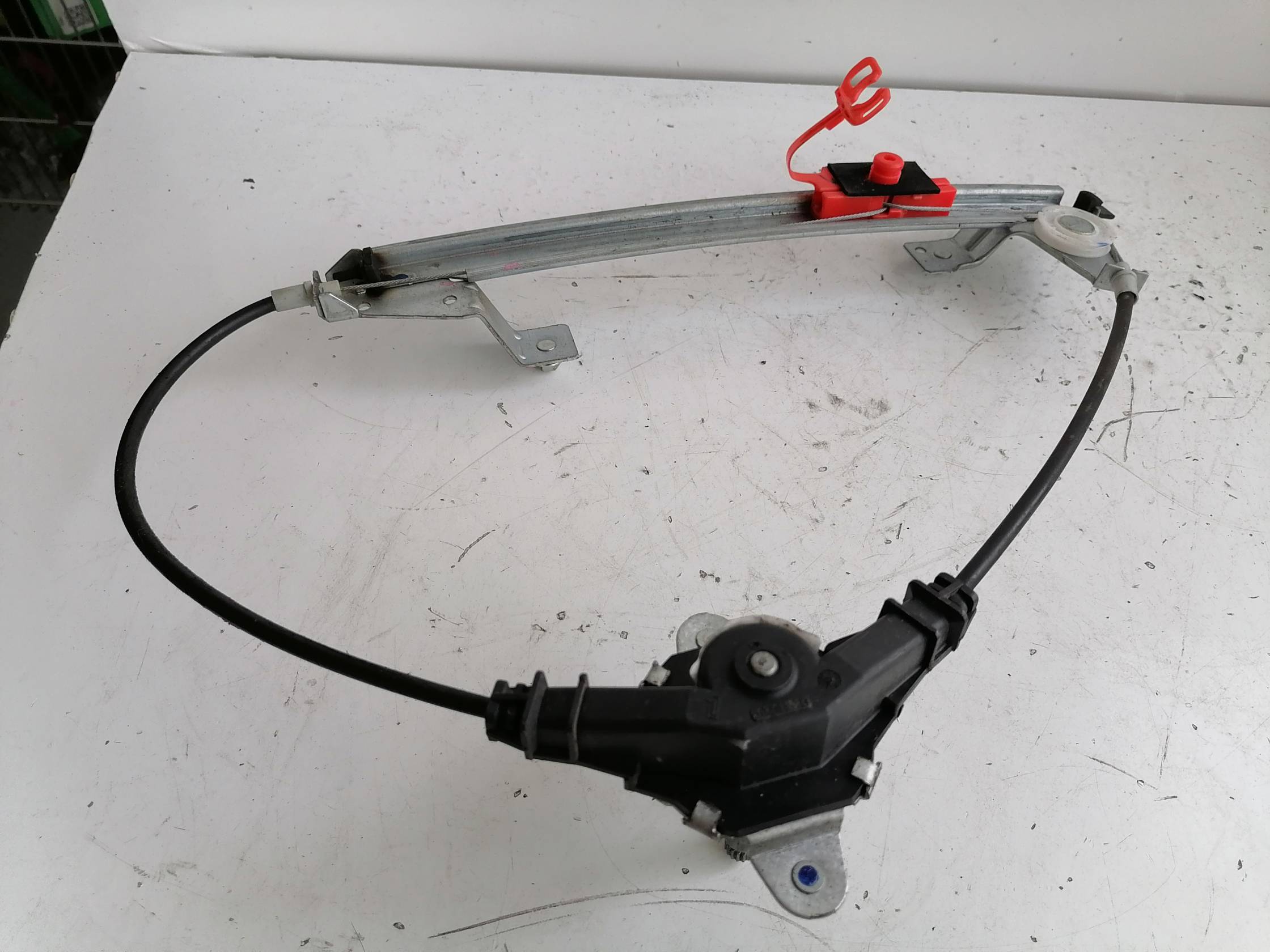 Alzacristallo porta post. dx.