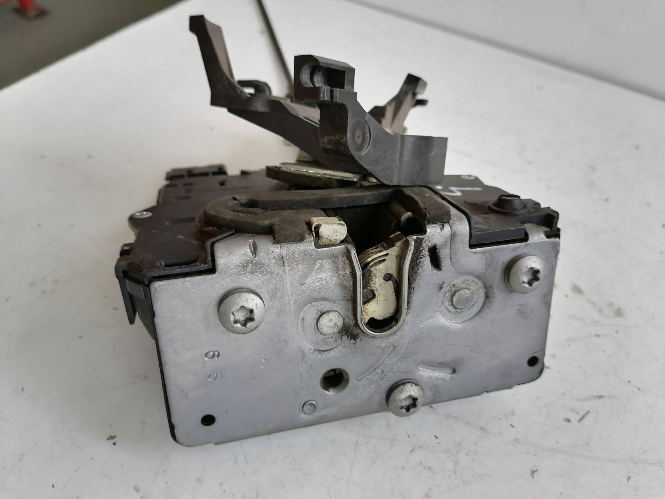 Serratura porta post. sx.