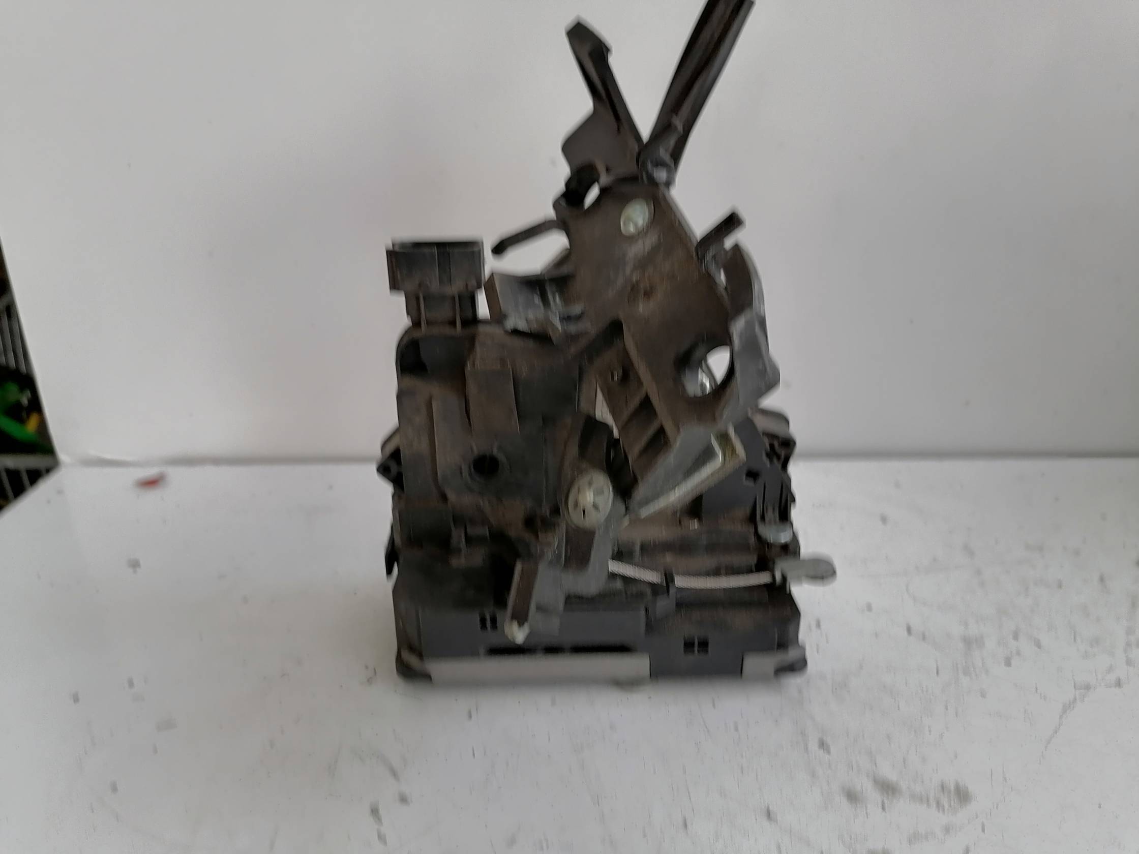 Serratura porta post. dx.