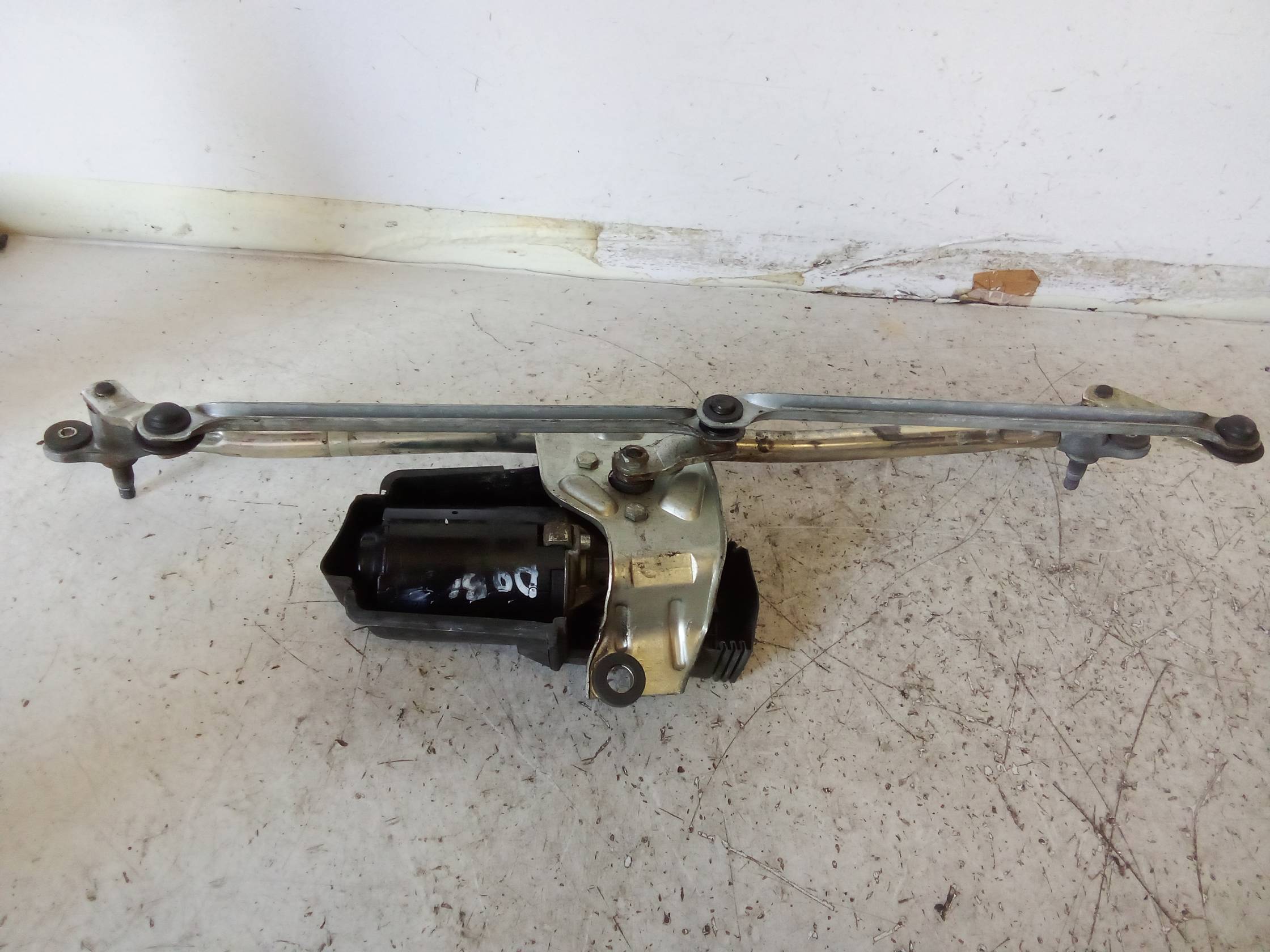 Meccanismo tergiparabrezza con motorino