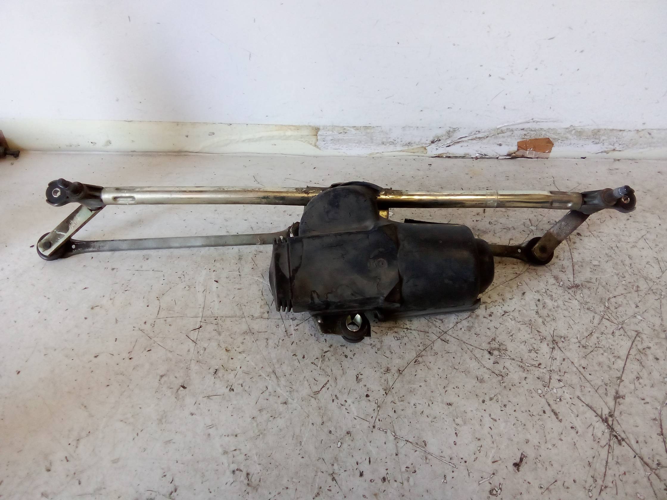 Meccanismo tergiparabrezza con motorino