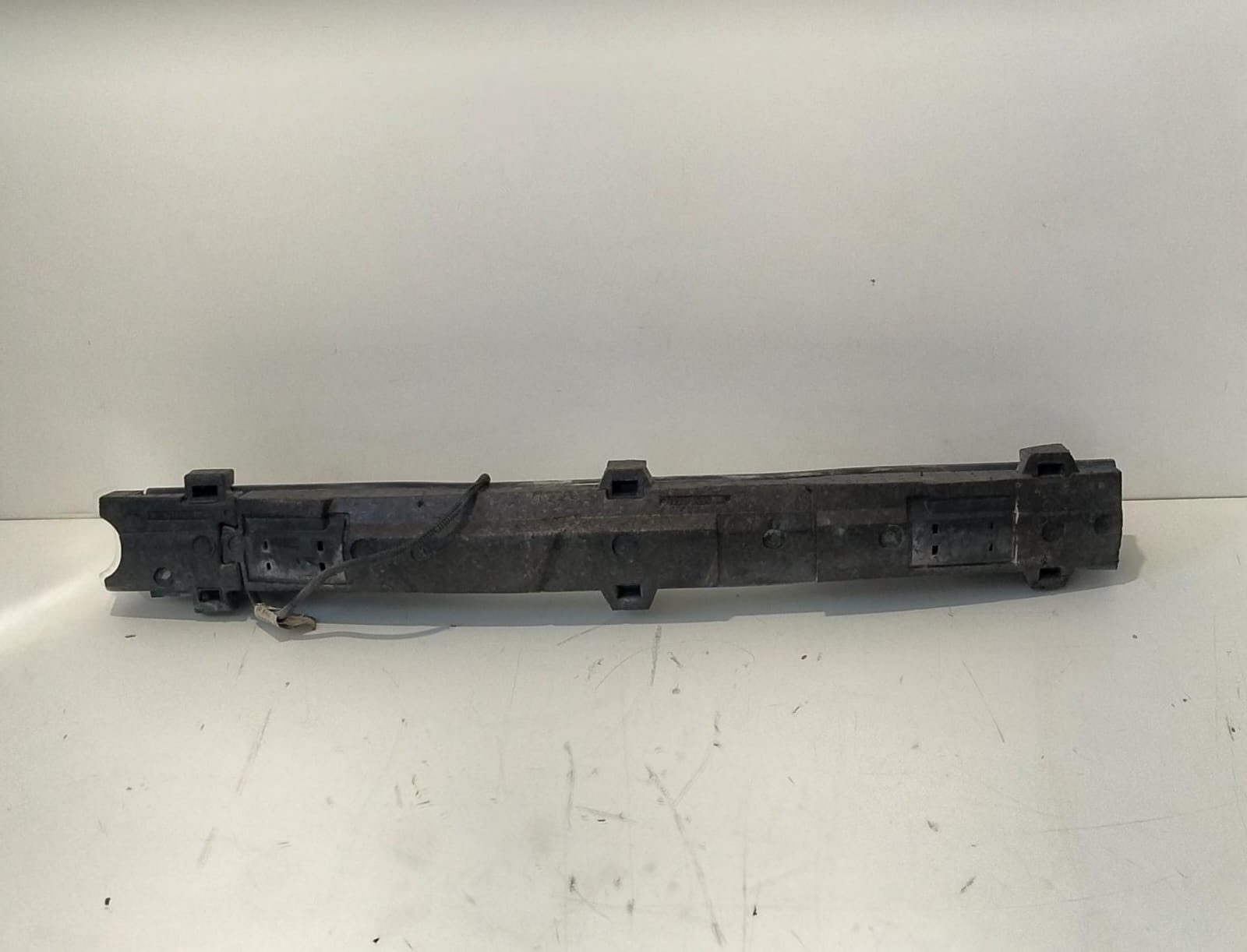 Traversa paraurti post. e assorbitore