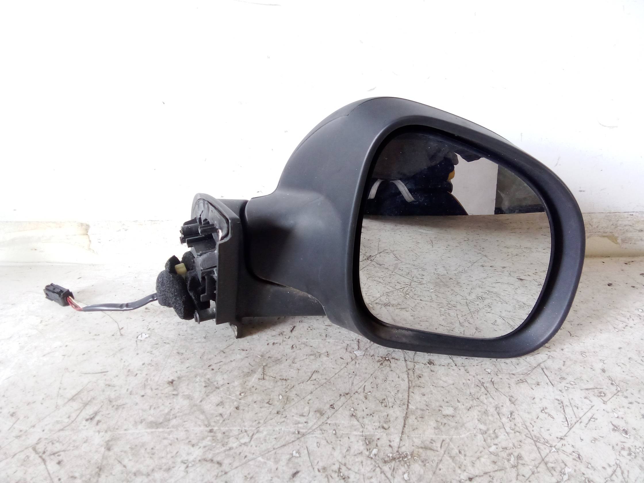 Retrovisore est. regolaz. elettr. dx.