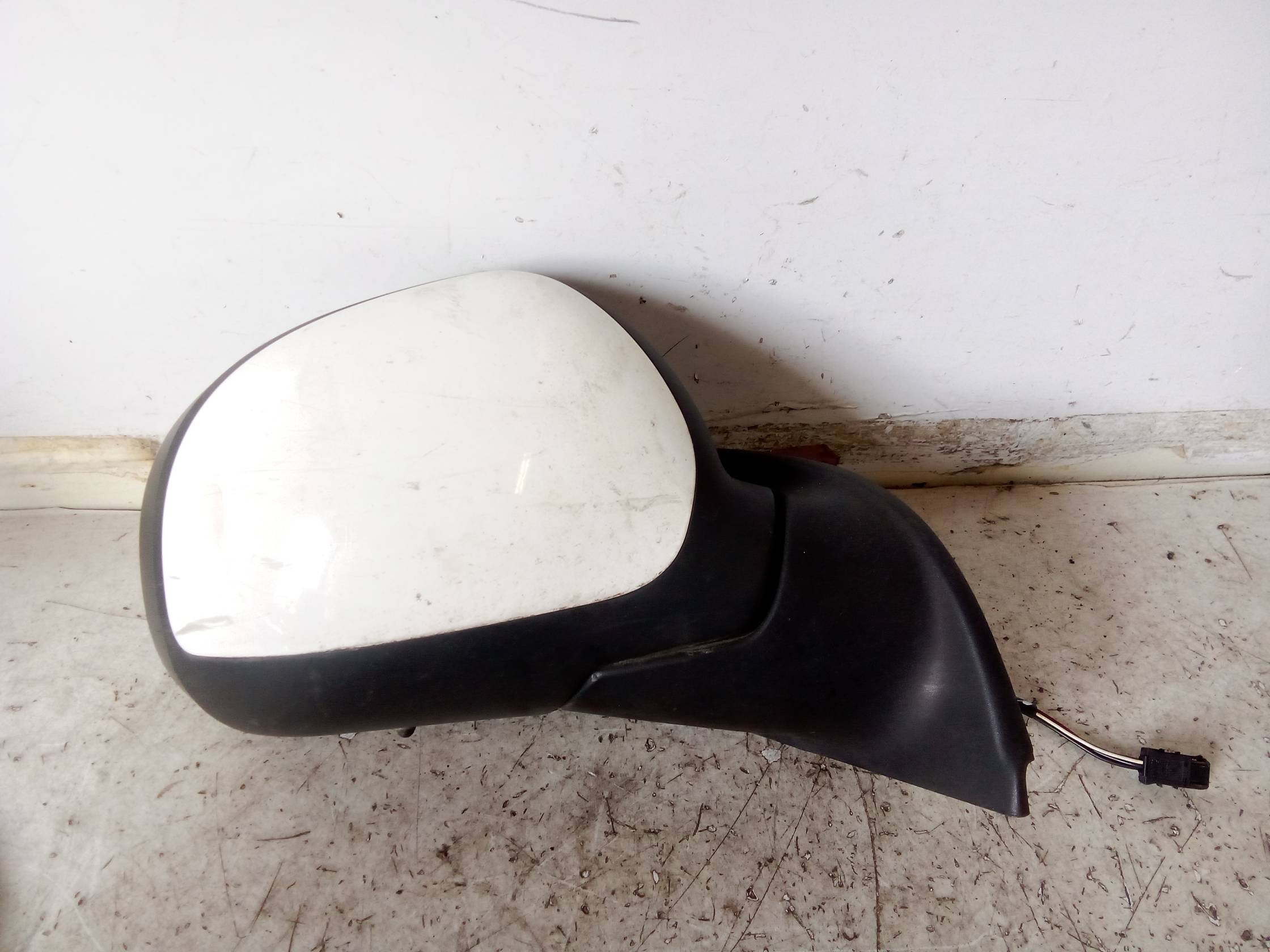 Retrovisore est. regolaz. elettr. dx.