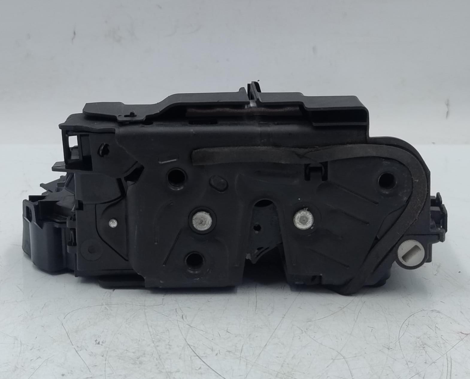 Serratura porta post. sx.