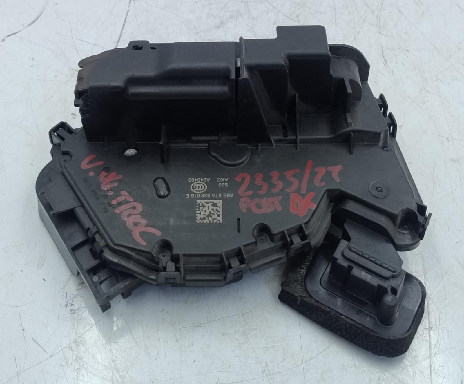 Serratura porta post. dx.