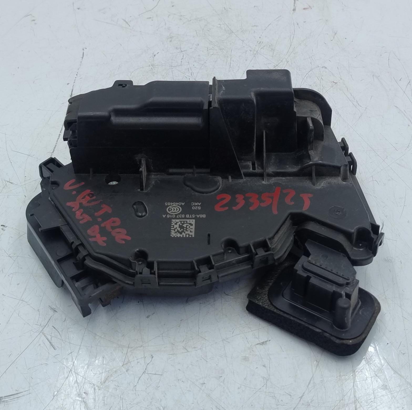 Serratura porta ant. dx.