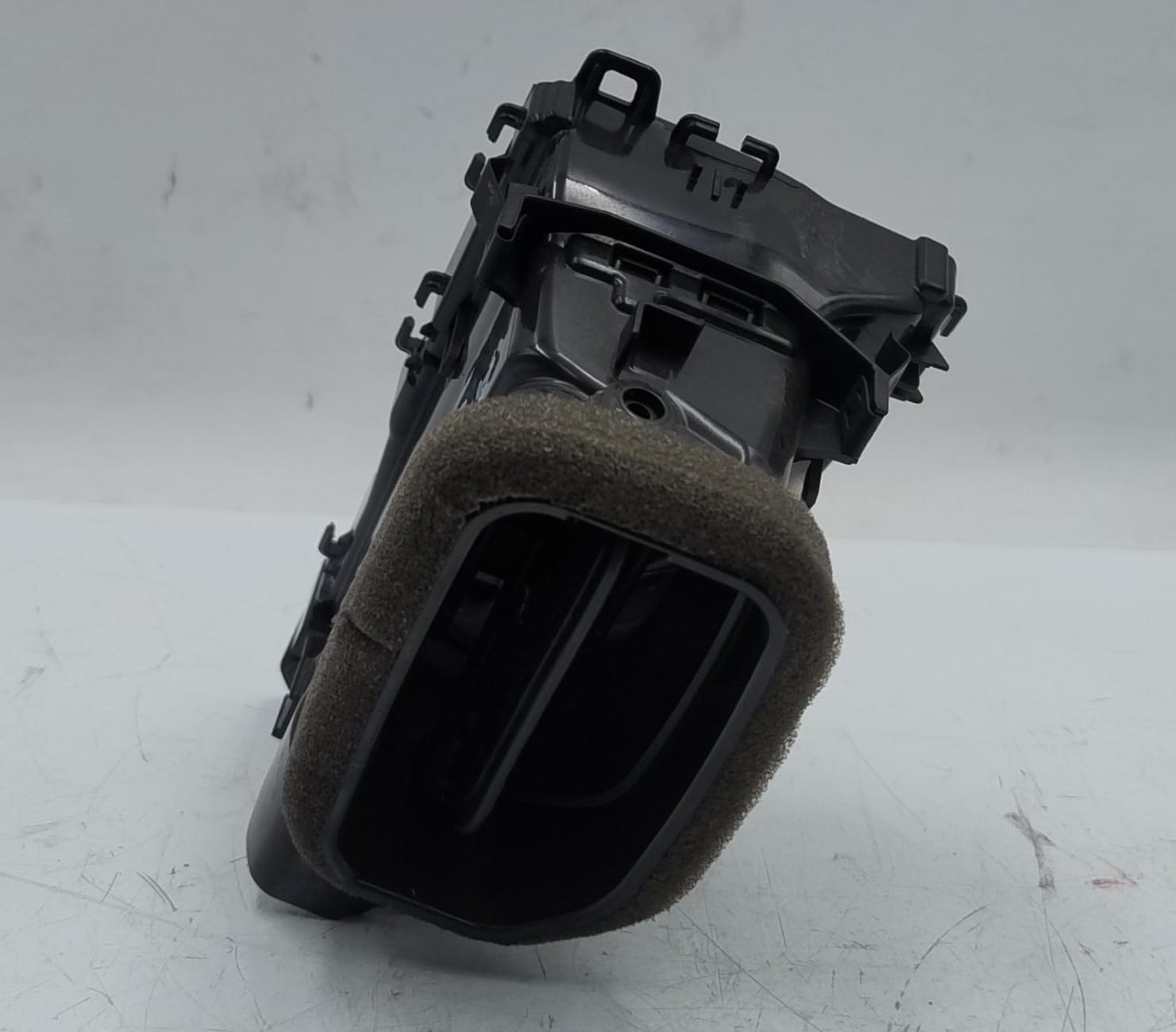 Bocchetta aria ant. console centr. sx.