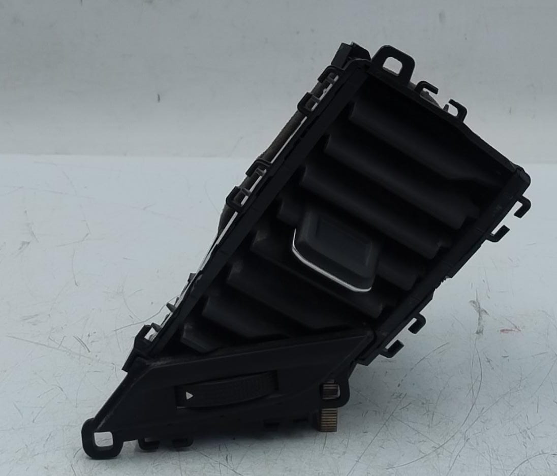 Bocchetta aria ant. console centr. dx.