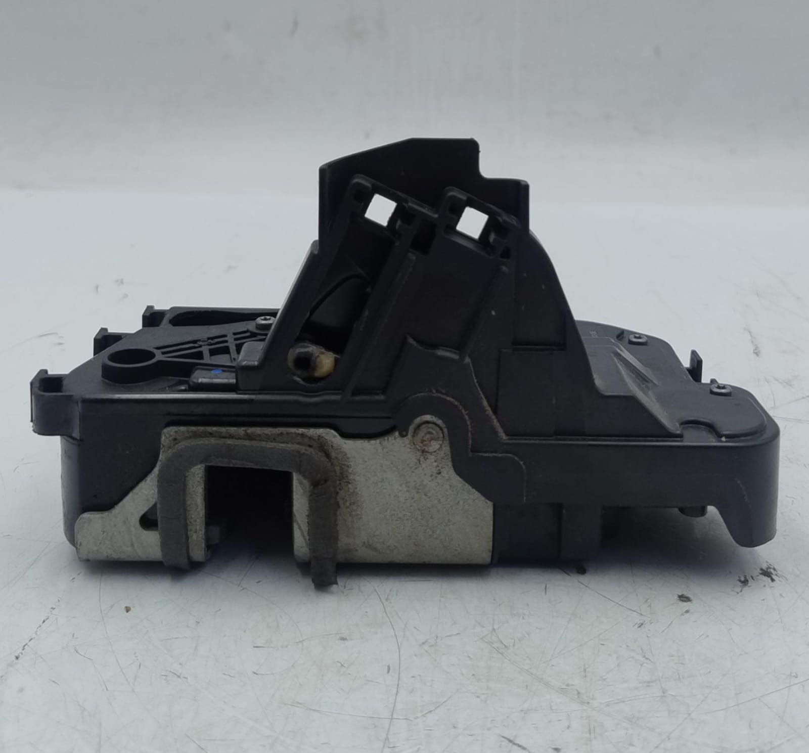 Serratura porta ant. dx.