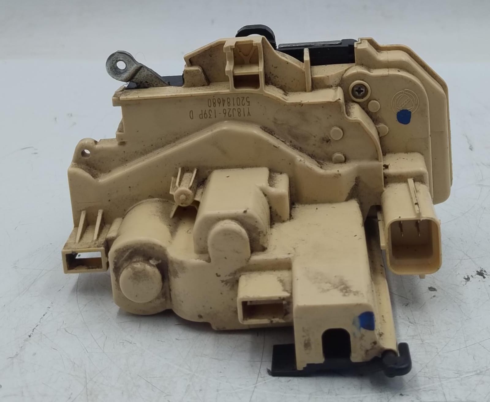 Serratura porta post. dx.