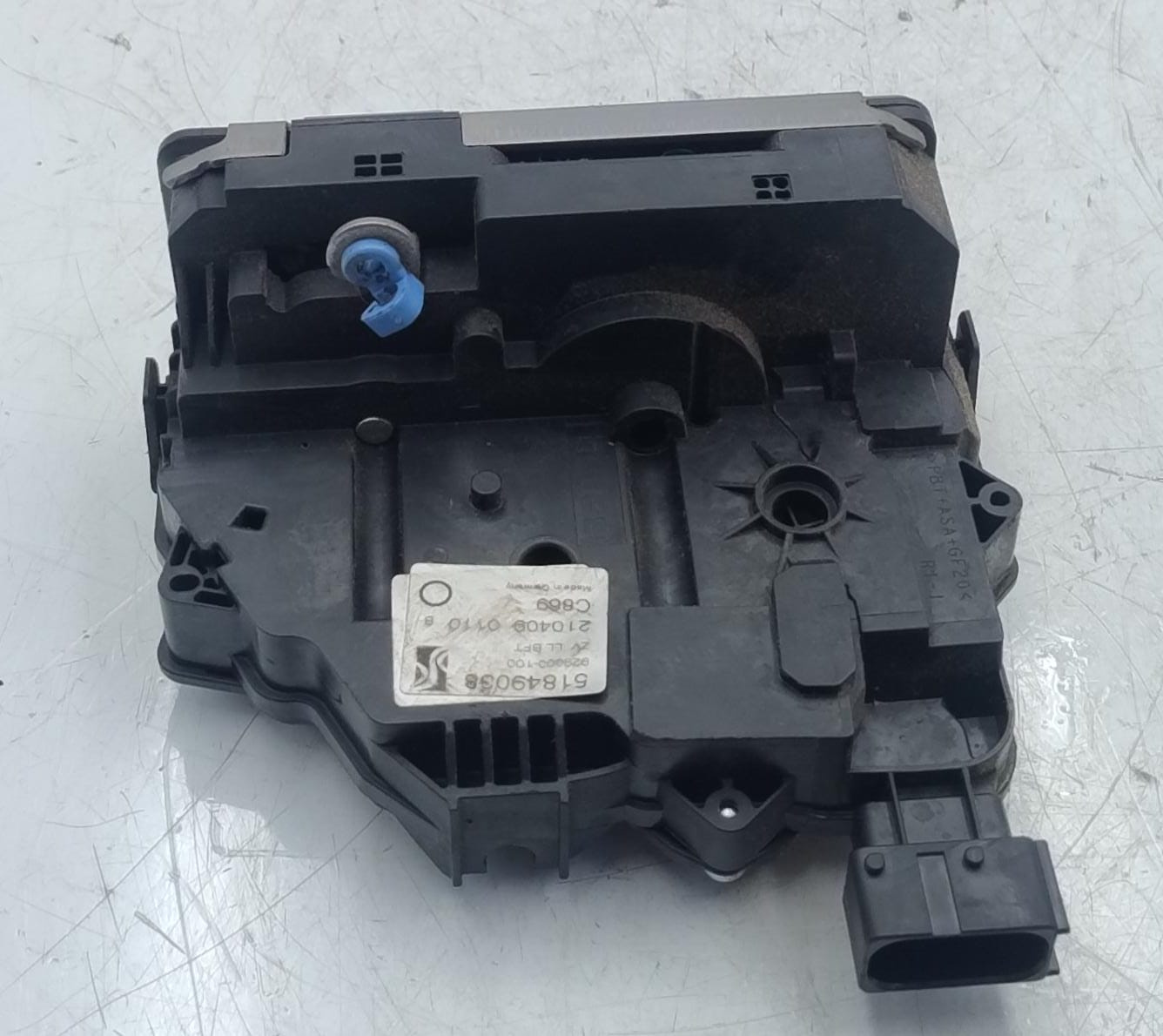 Serratura porta ant. dx.