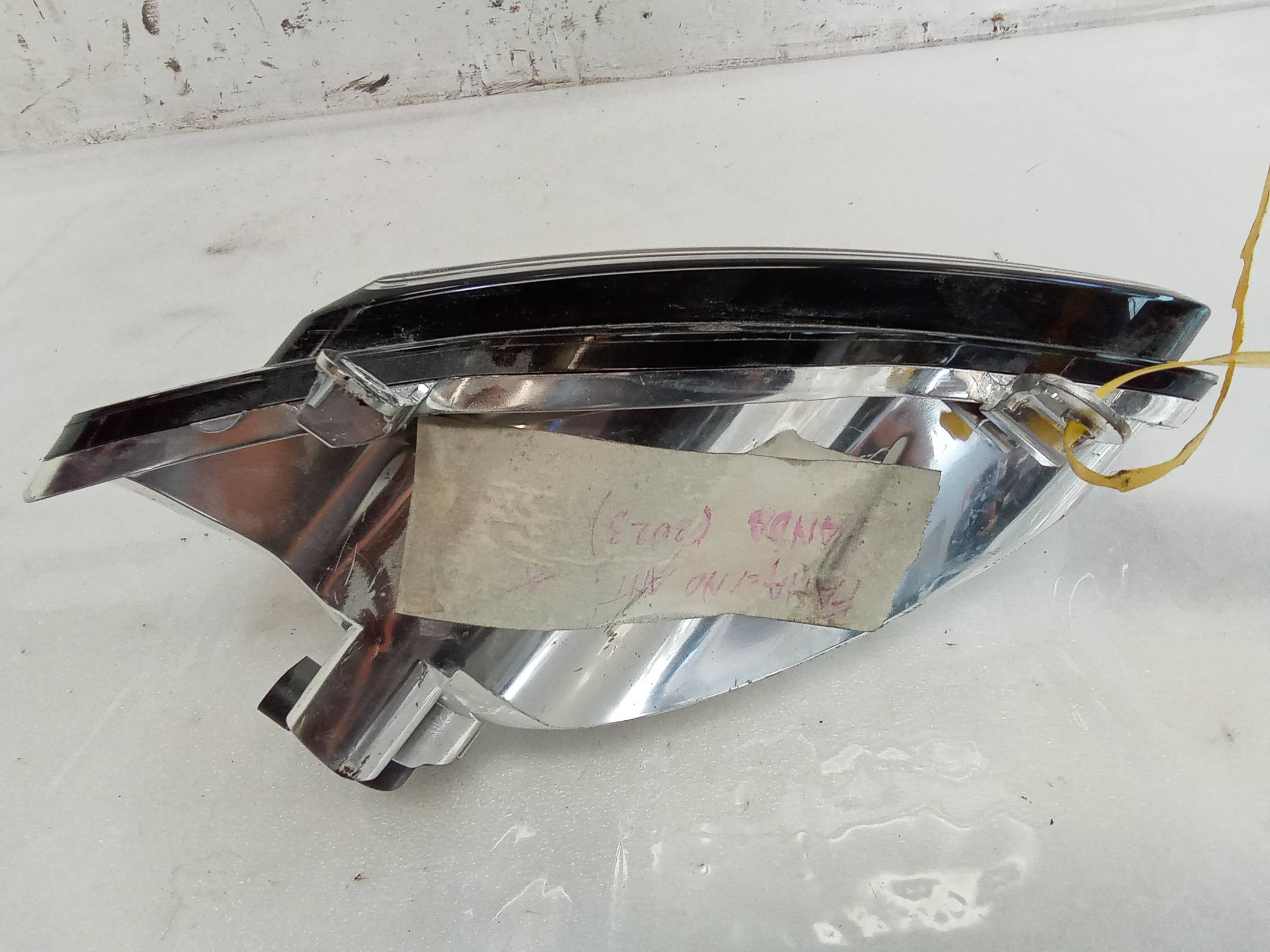 Proiettore ausiliario sx.