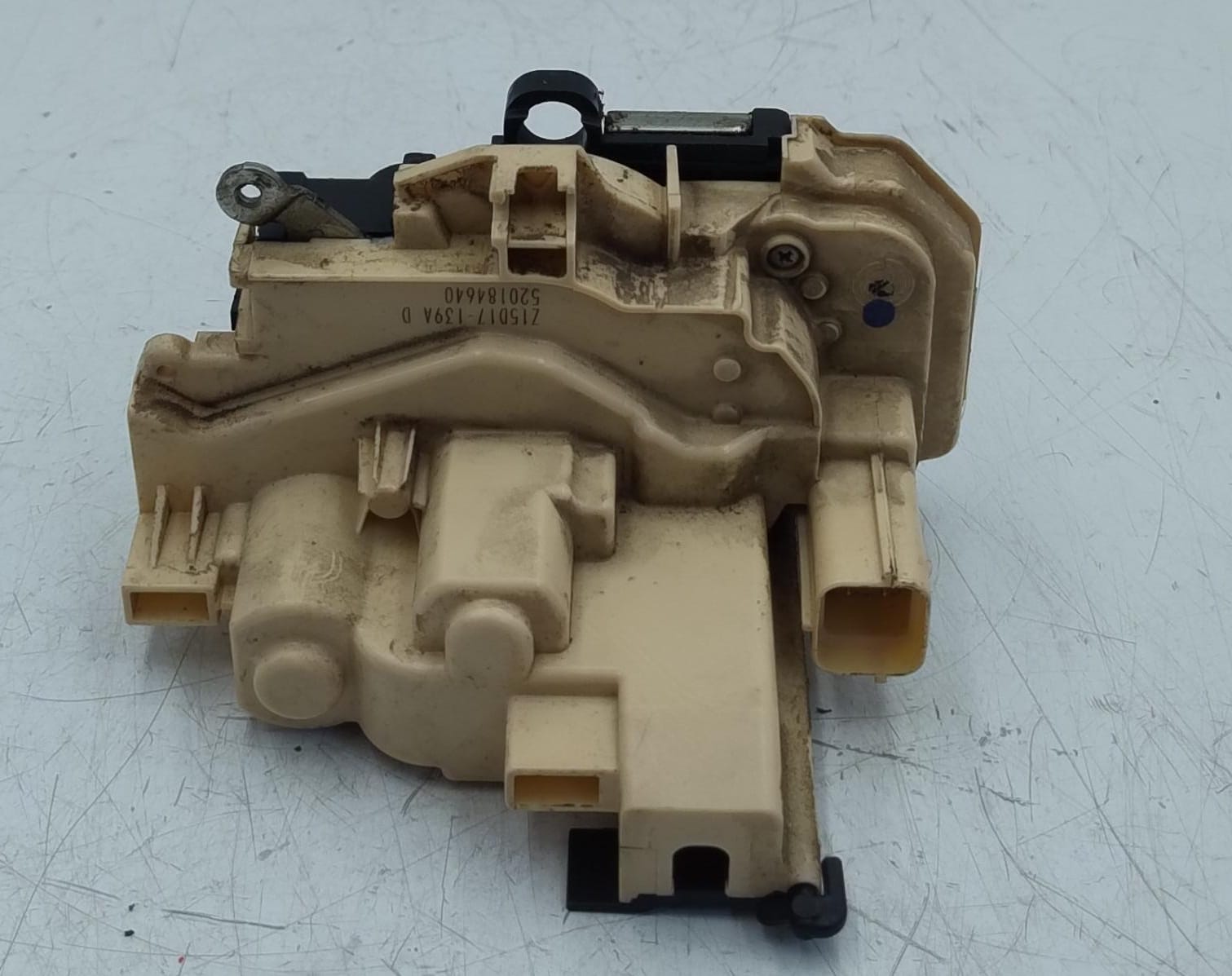 Serratura porta ant. dx.