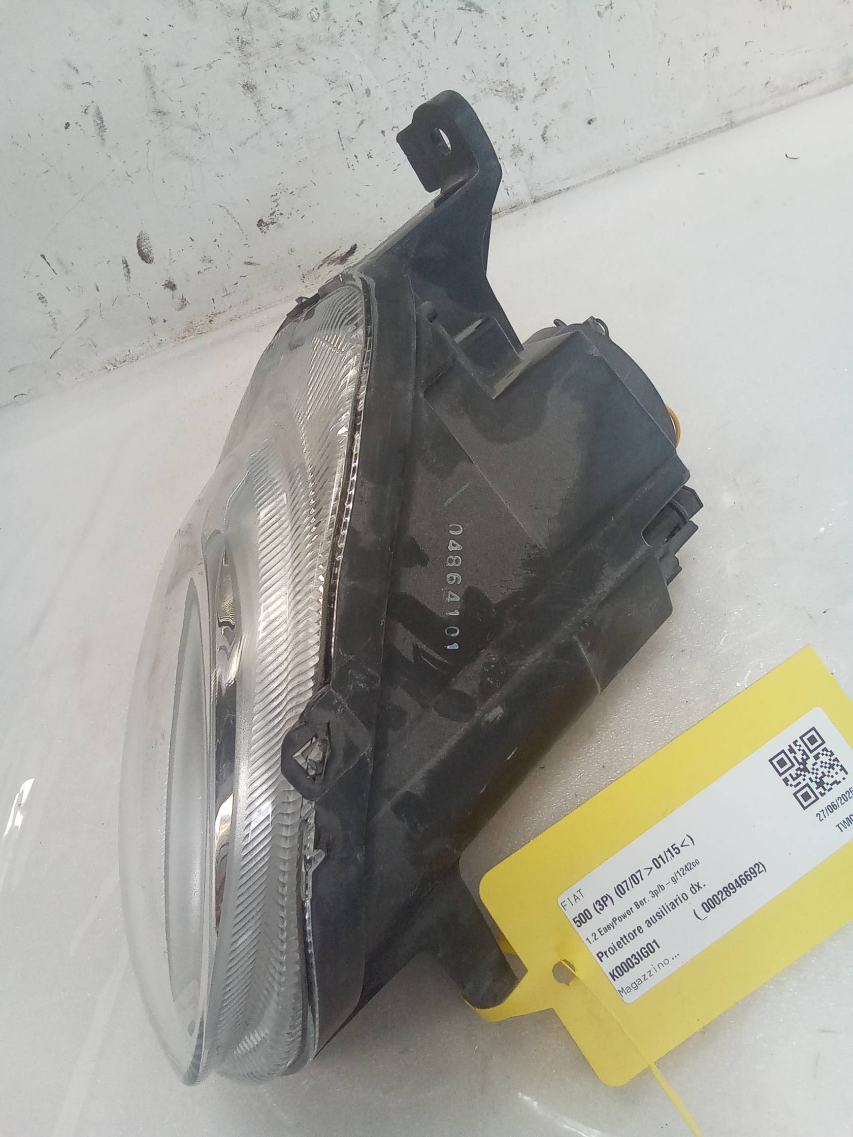 Proiettore ausiliario dx.