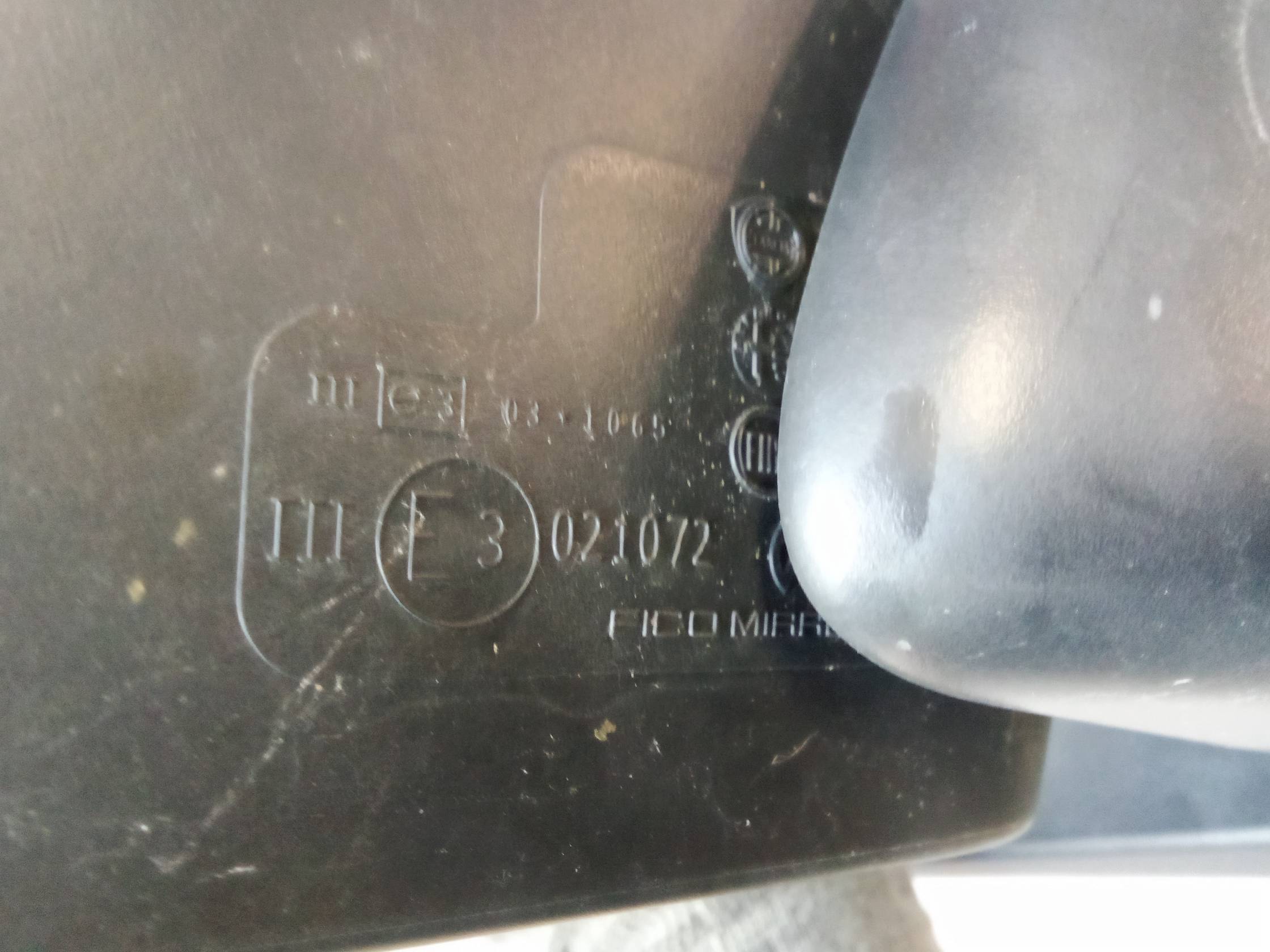 Retrovisore est. dx.