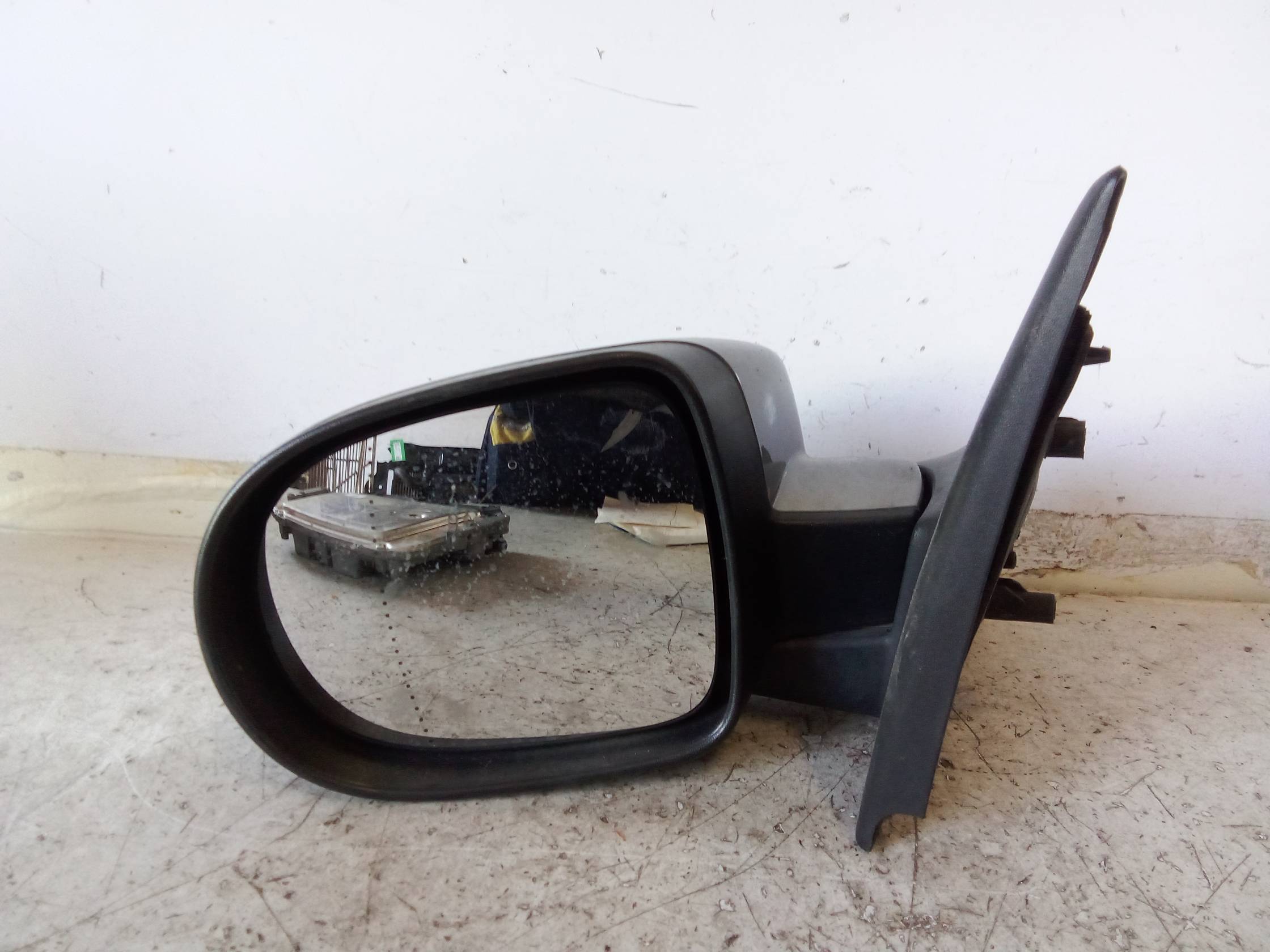 Retrovisore est. regolaz. elettr. sx.