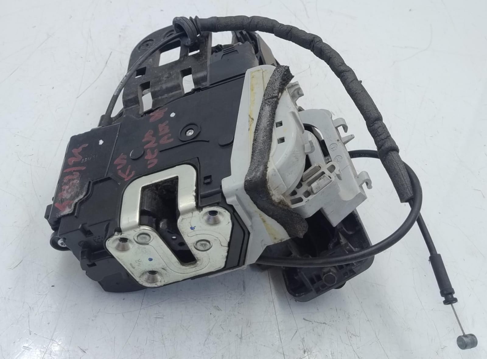 Serratura porta ant. dx. e maniglia est. dx.