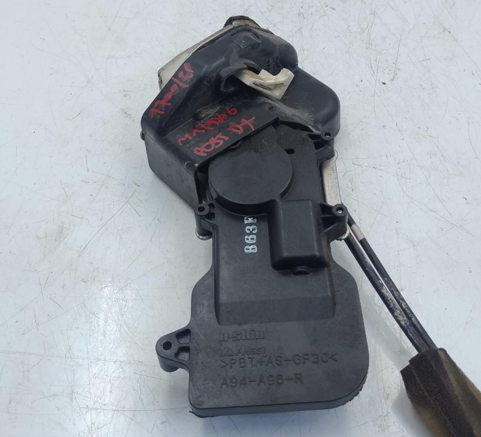 Serratura porta post. dx.