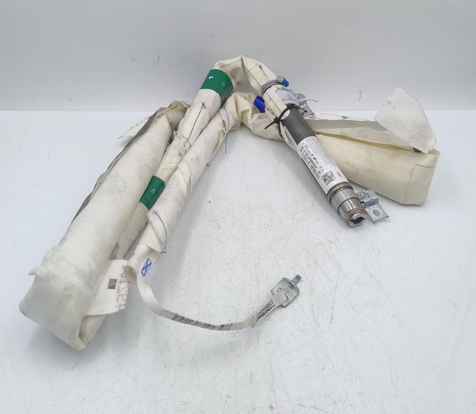 Airbag a Tendina dx. Airbag a Tendina dx.