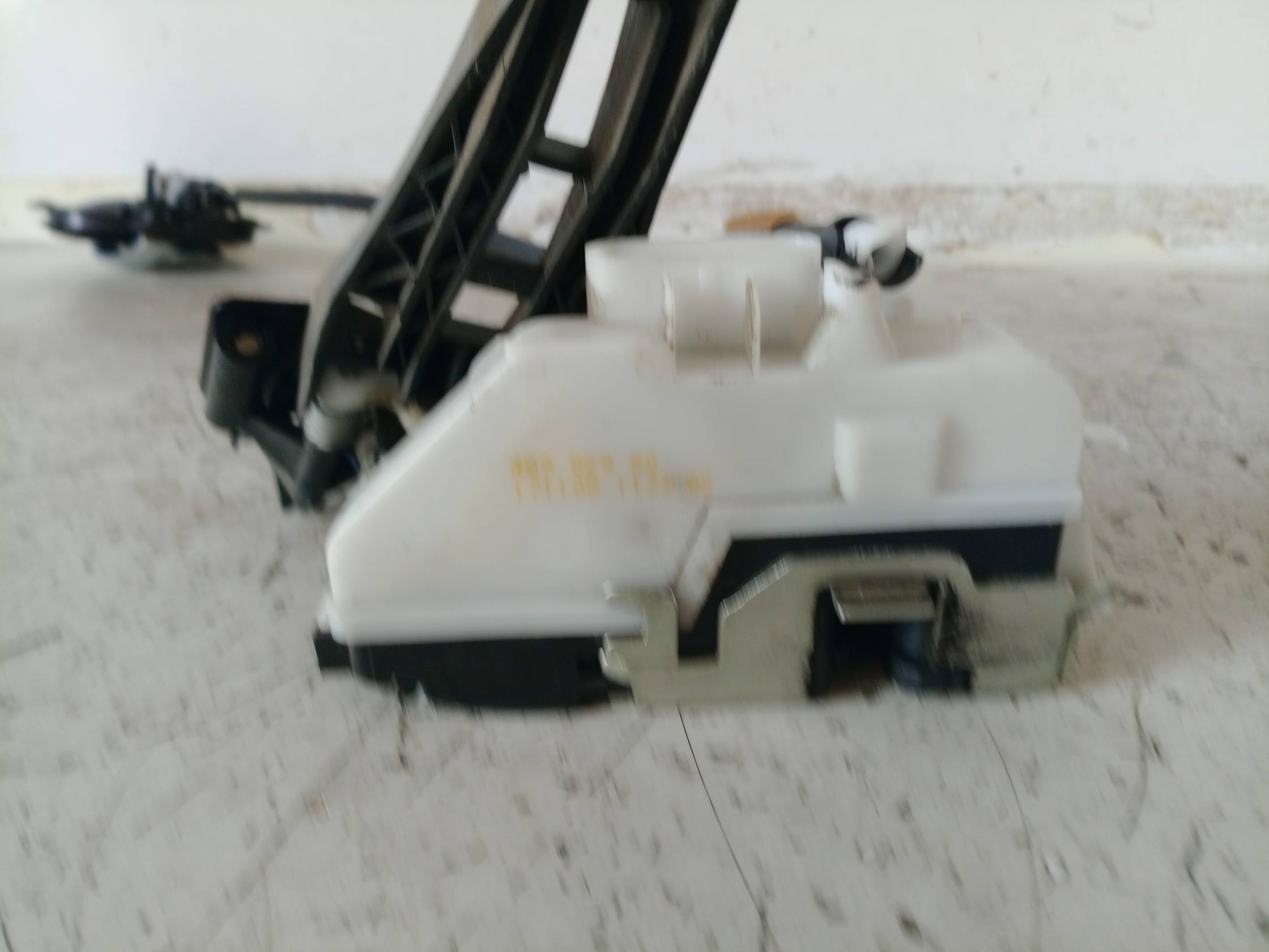 Serratura porta ant. sx.