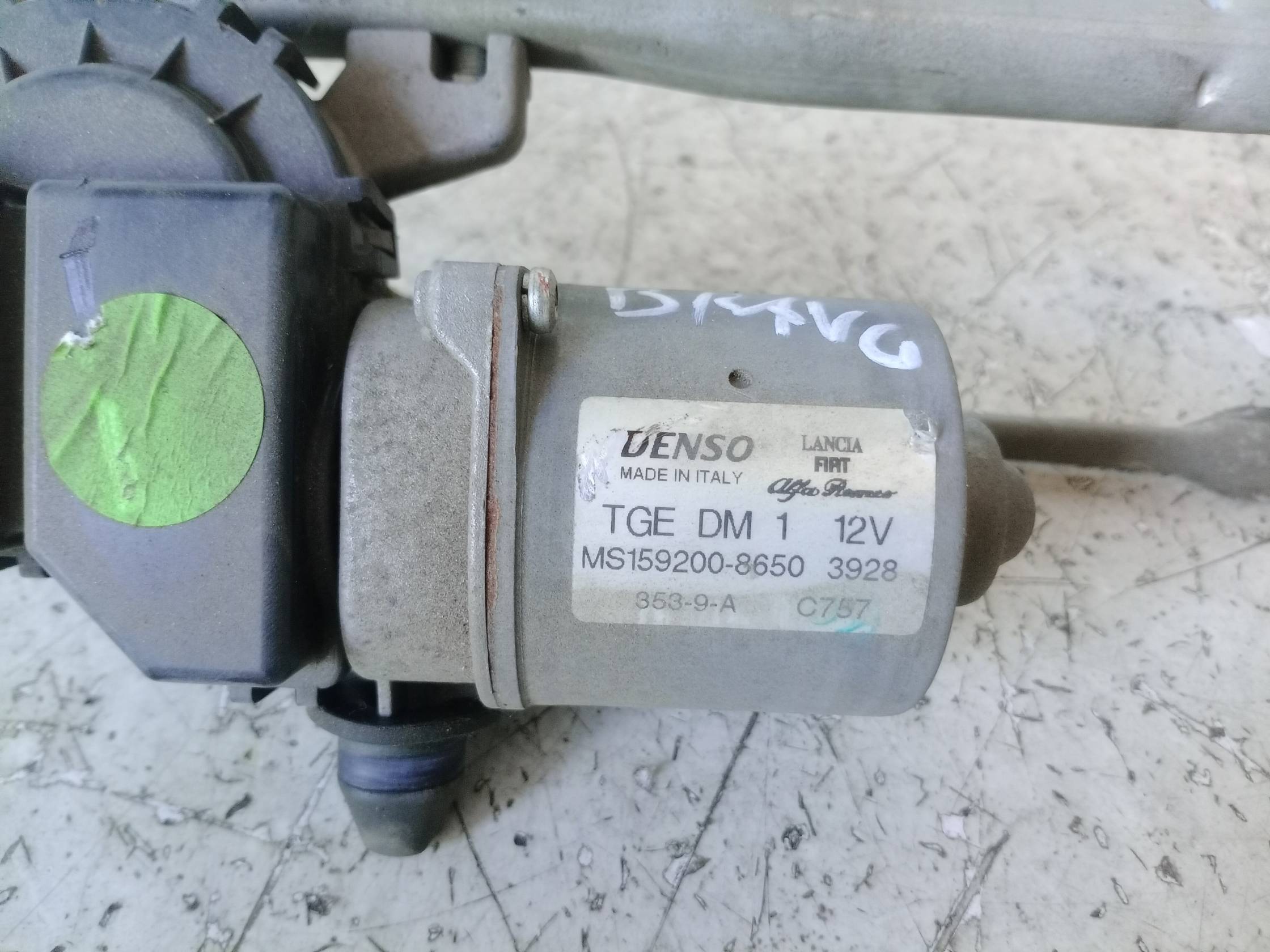 Meccanismo tergiparabrezza con motorino