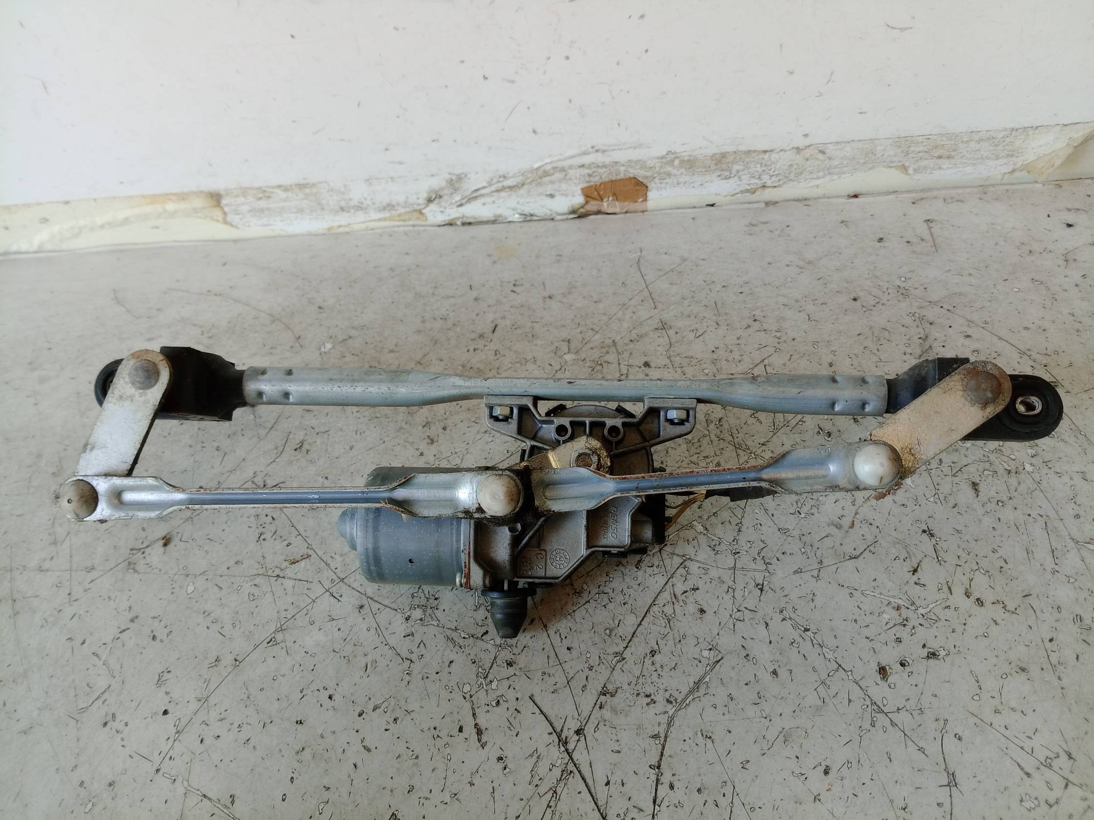 Meccanismo tergiparabrezza con motorino