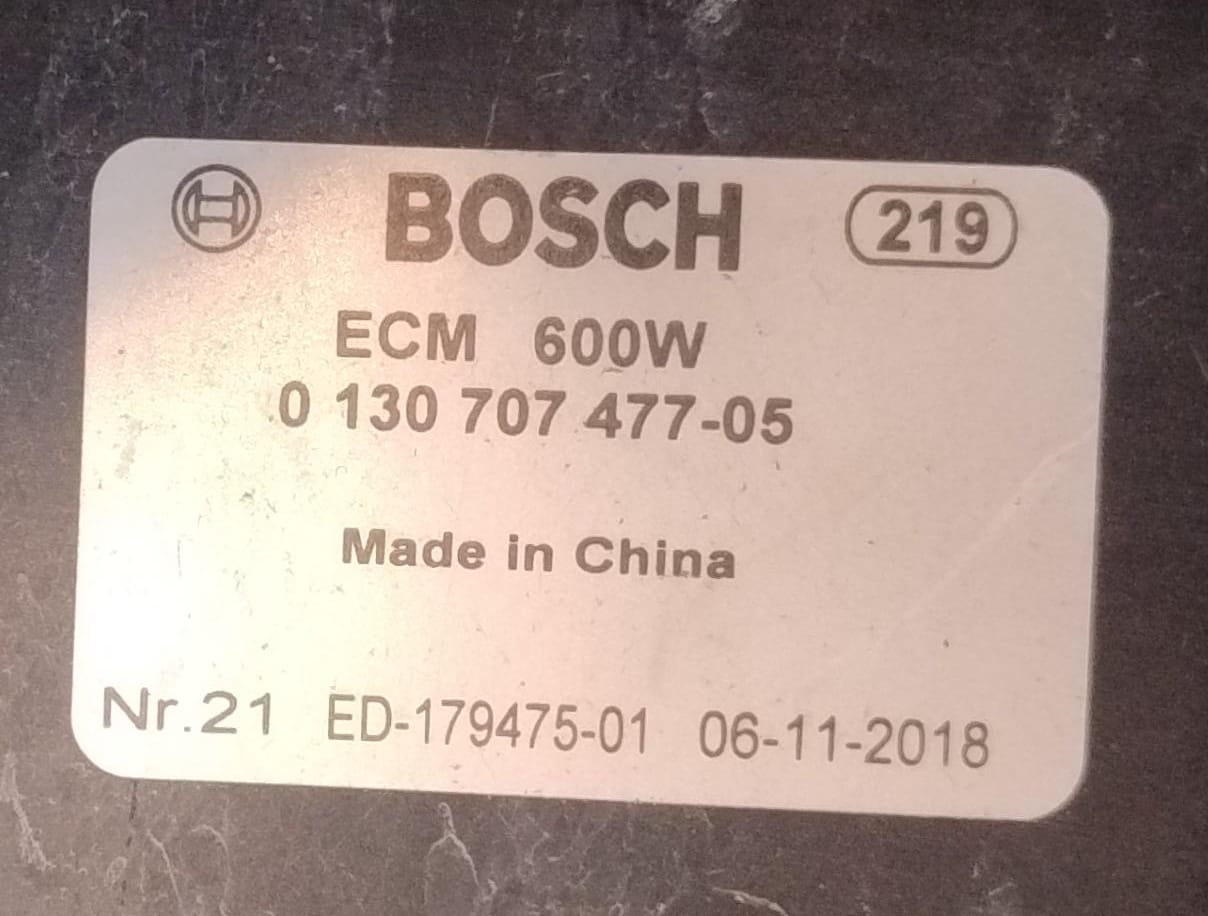 Calandra anteriore con radiatori e ventola