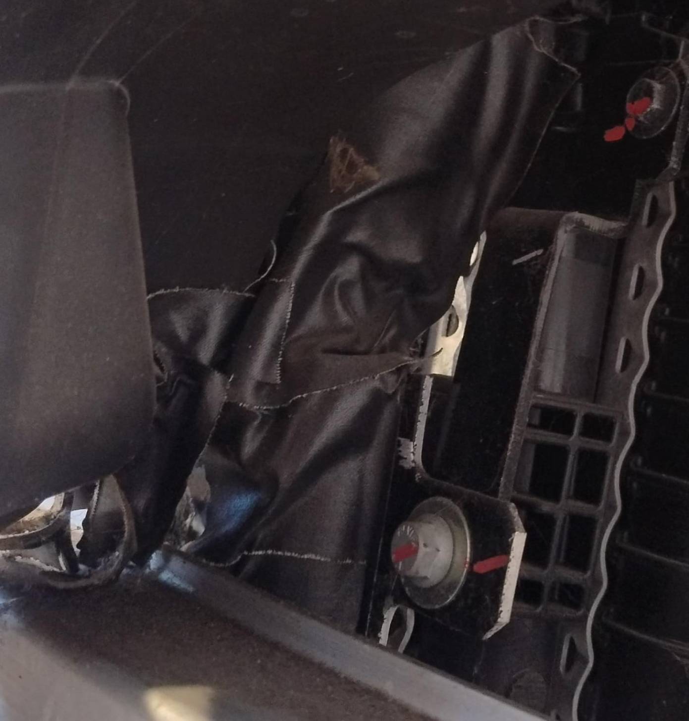 Calandra anteriore con radiatori e ventola