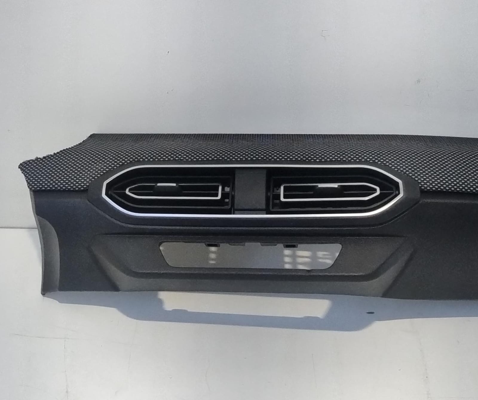 Bocchetta aria ant. console centr.