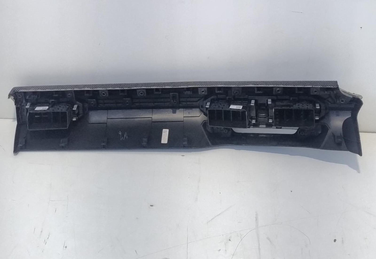 Bocchetta aria ant. console centr.