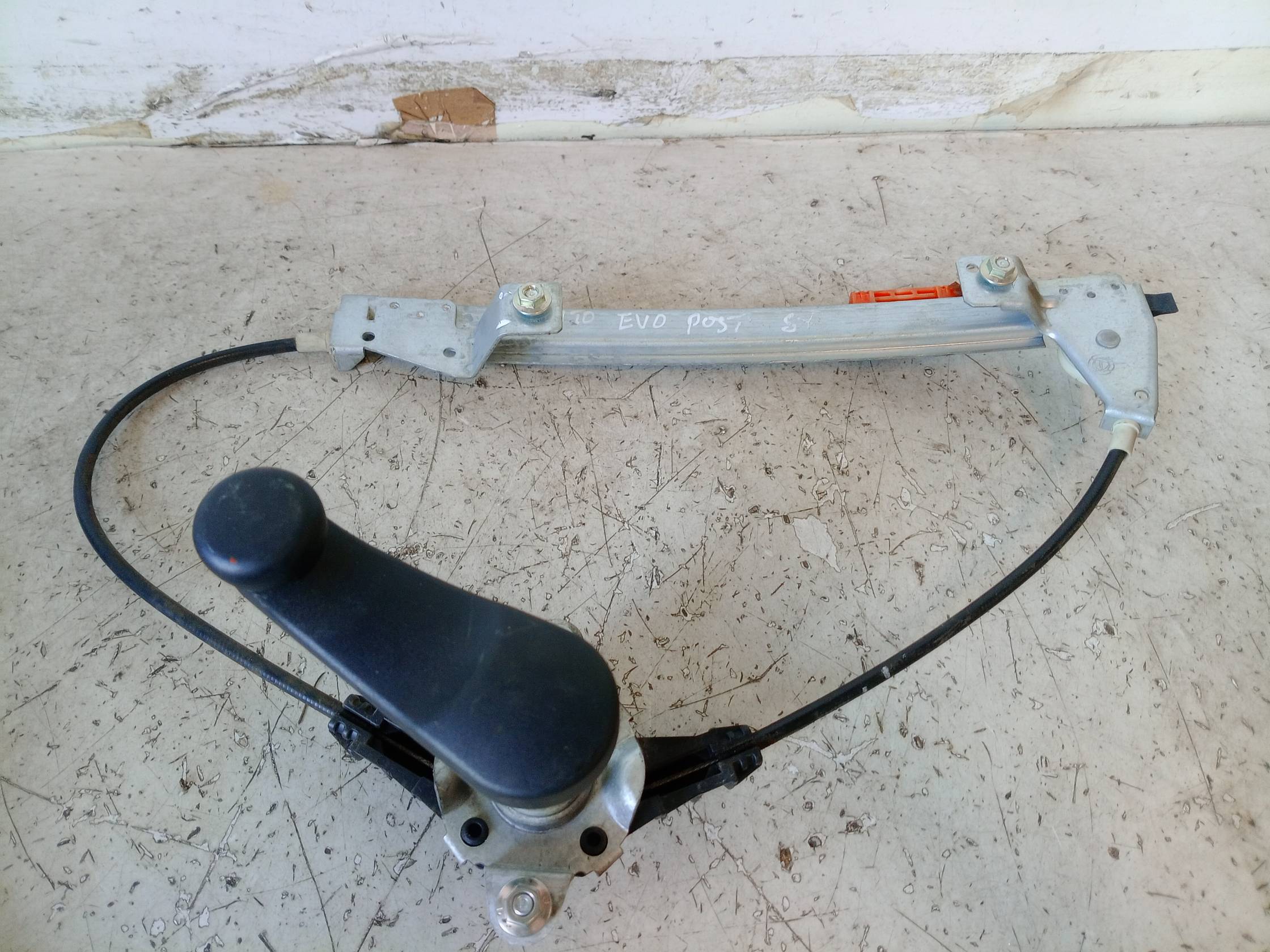 Alzacristallo porta post. sx.