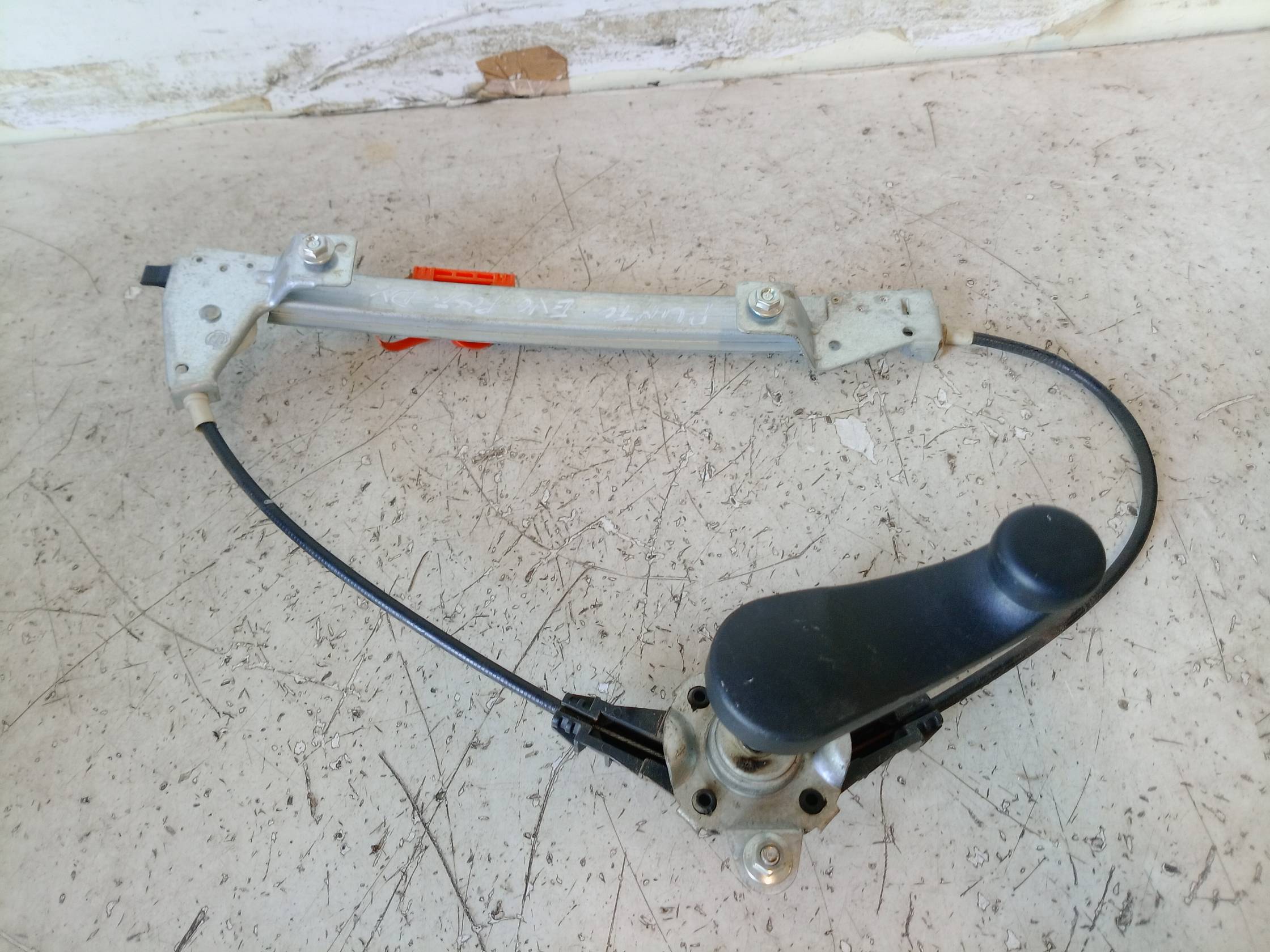 Alzacristallo porta post. dx.