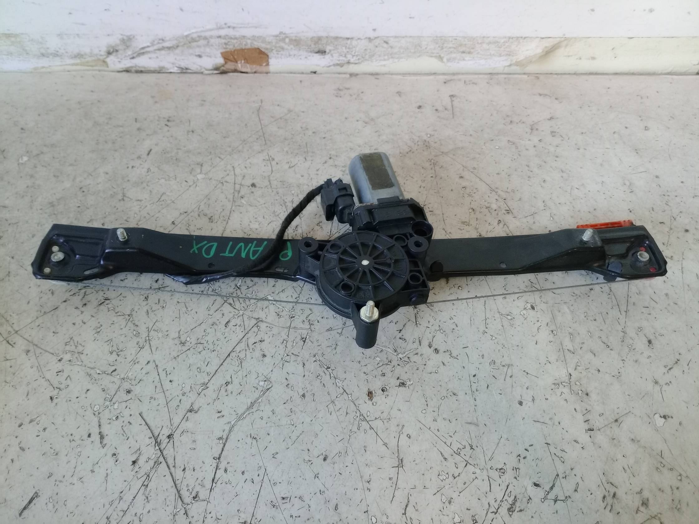 Alzacristallo elettr. porta ant. dx.