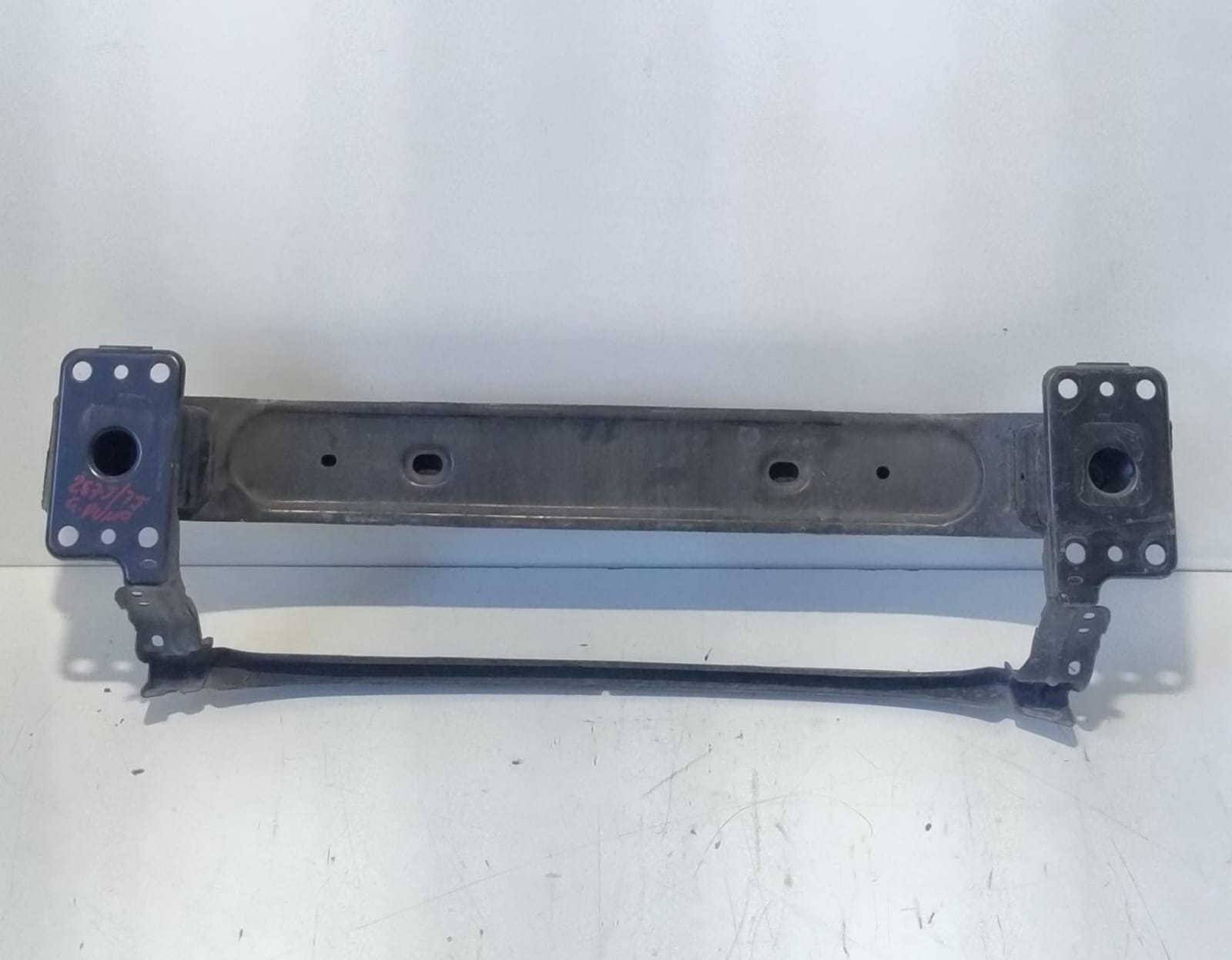 Traversa paraurti ant.