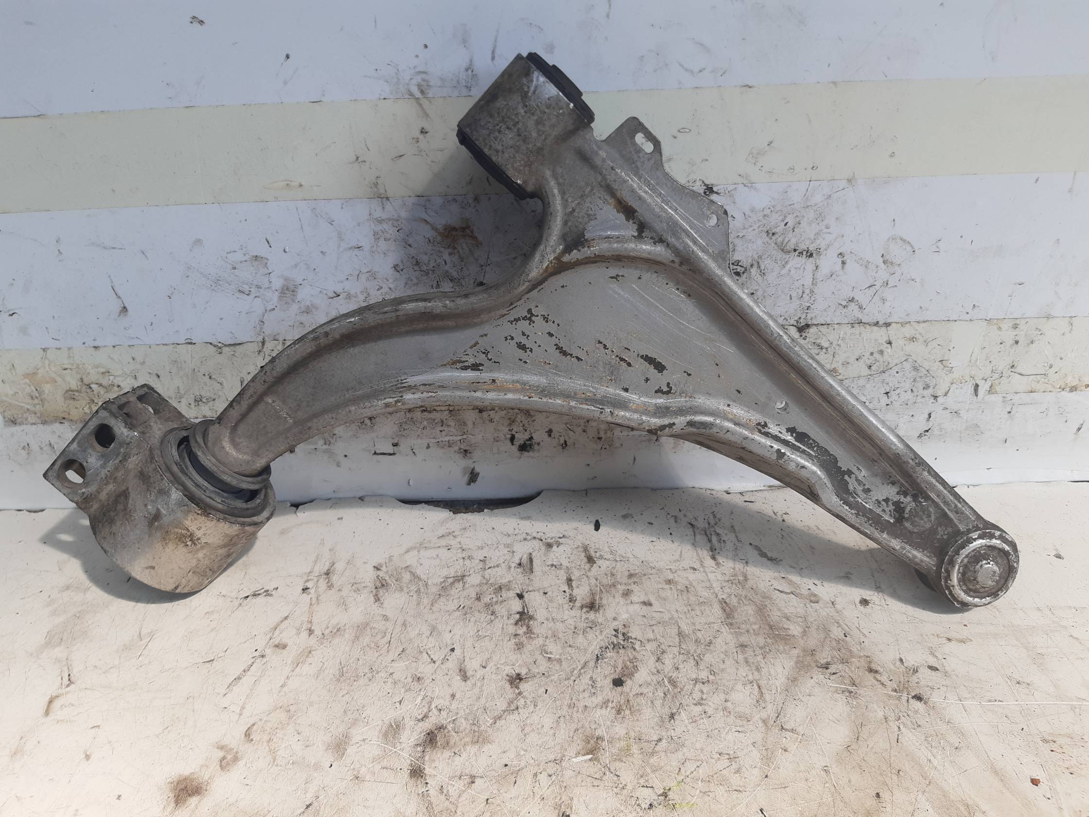 Braccio oscillante sosp. ant. sx.