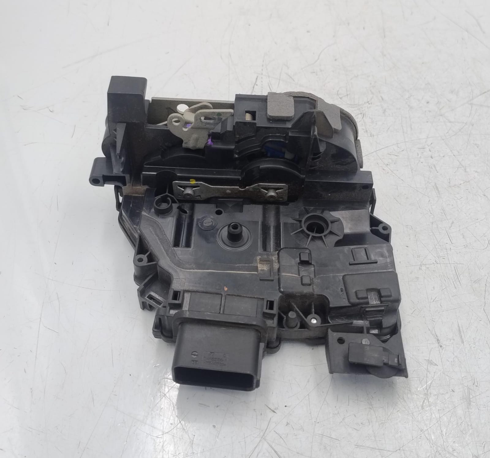 Serratura porta ant. dx.