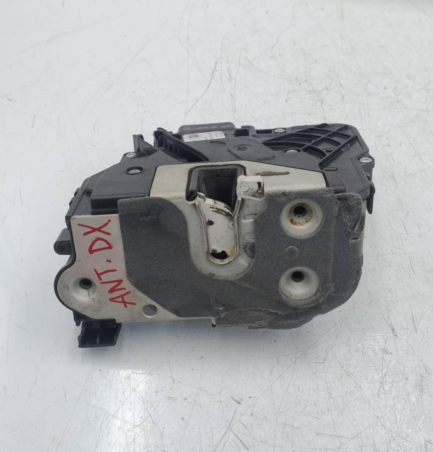 Serratura porta ant. dx.