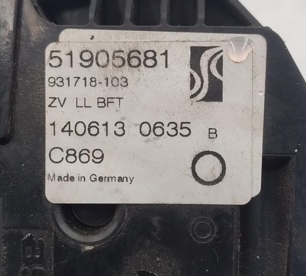 Serratura porta ant. dx.