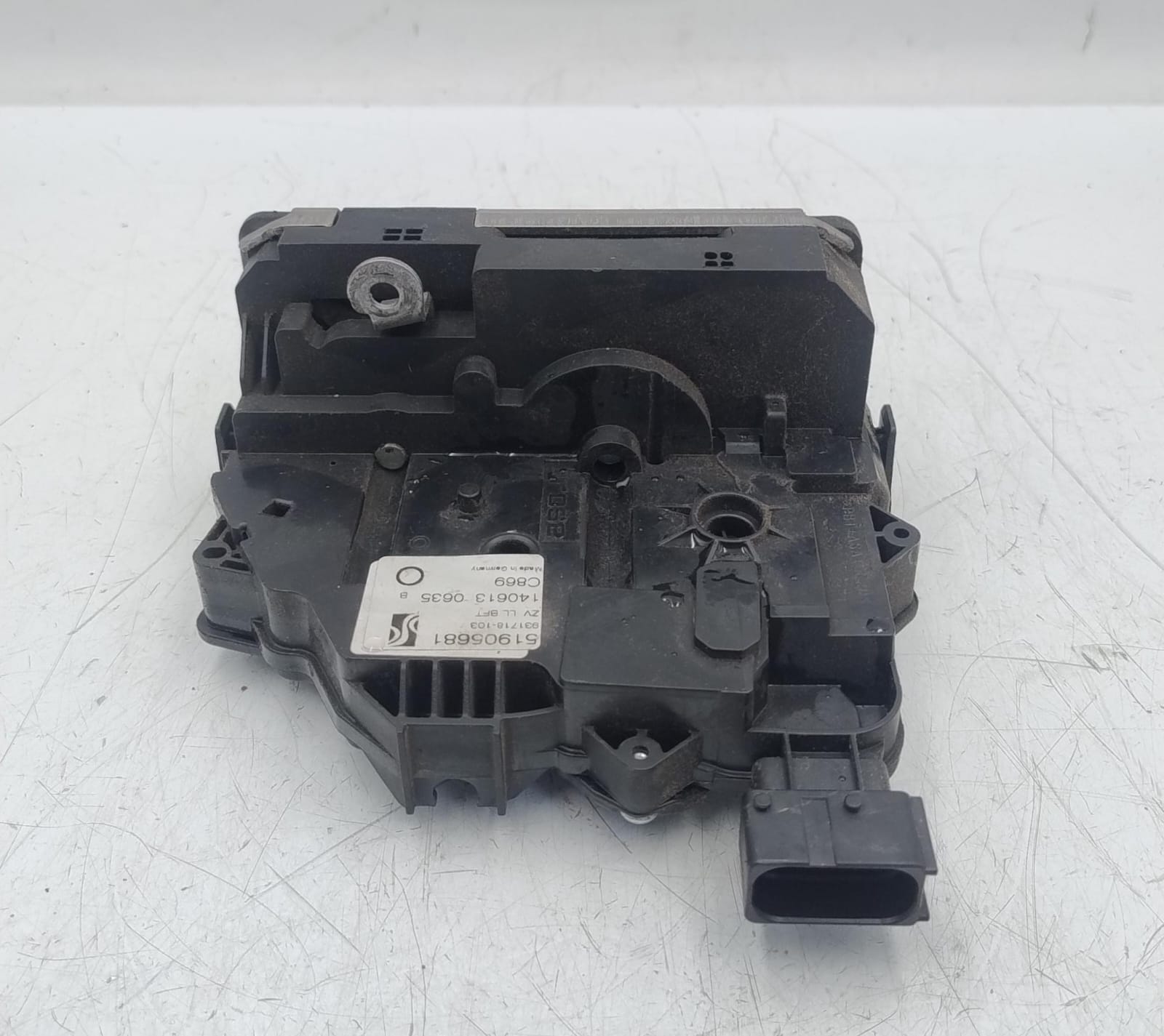 Serratura porta ant. dx.