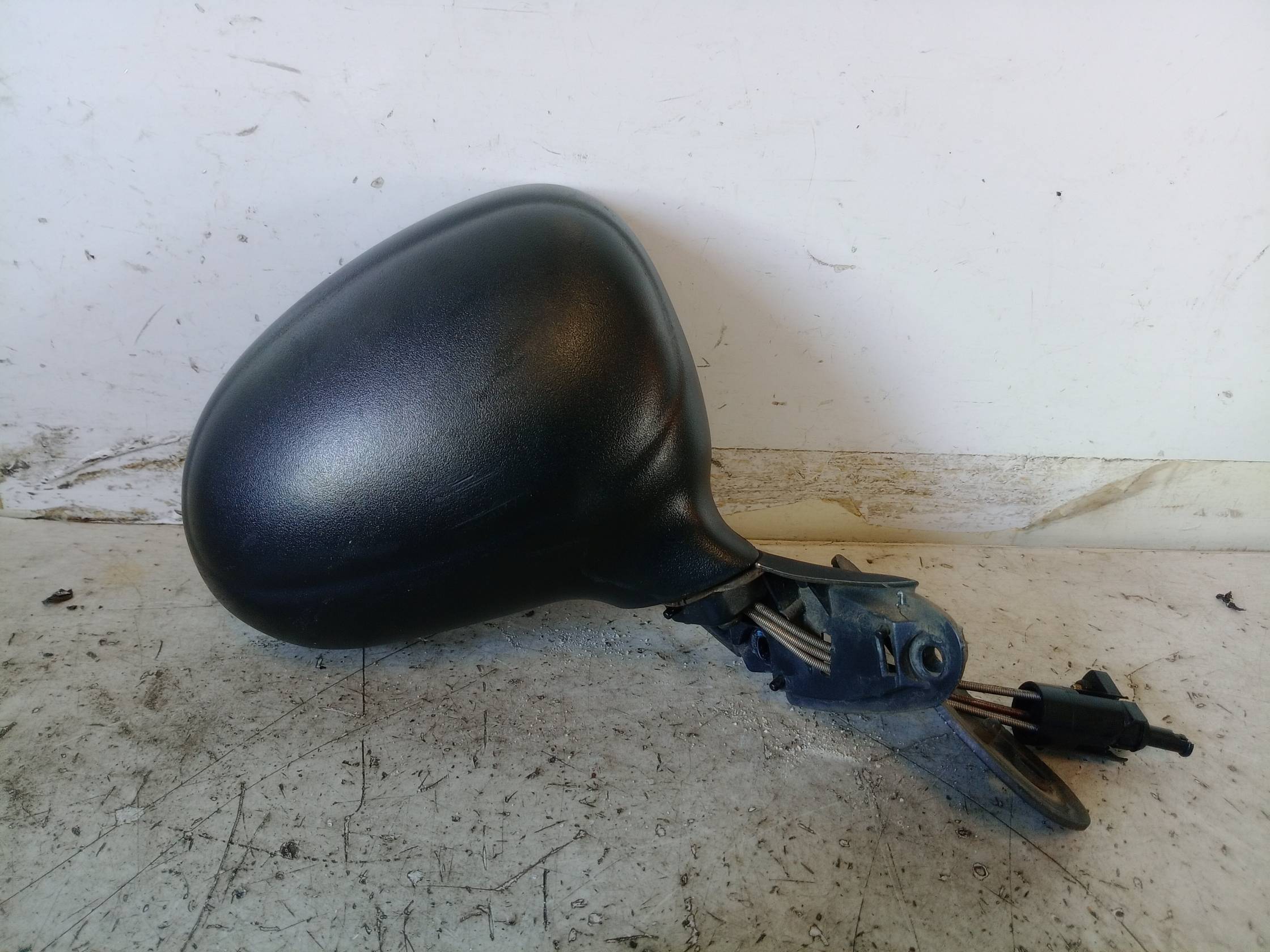 Retrovisore est. dx.