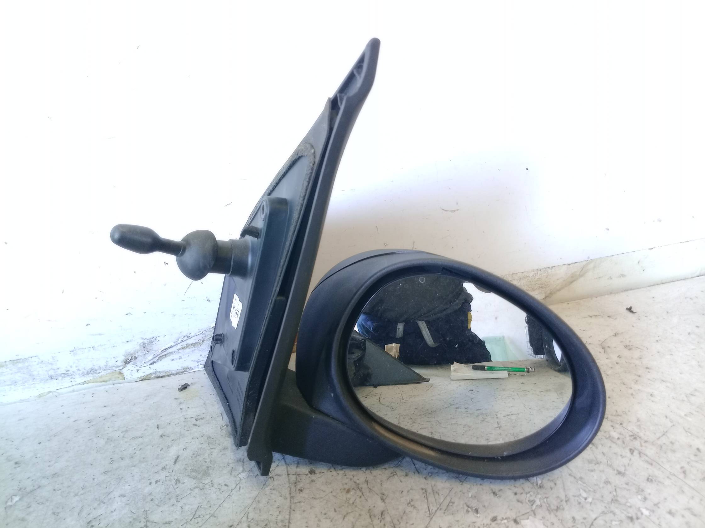 Retrovisore est. dx.